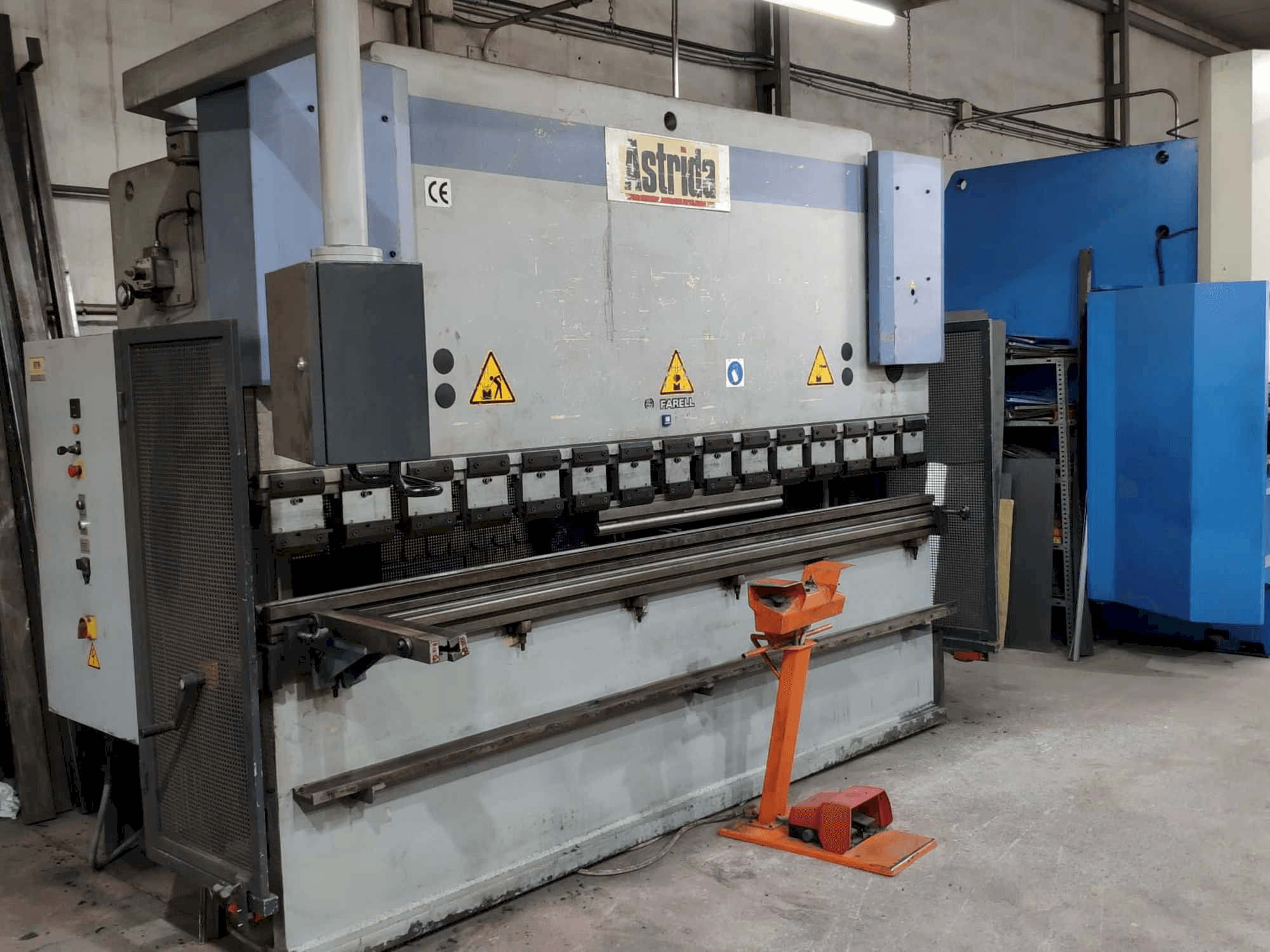 Prikaz stroja Astrida APH 3106-120 sprijeda