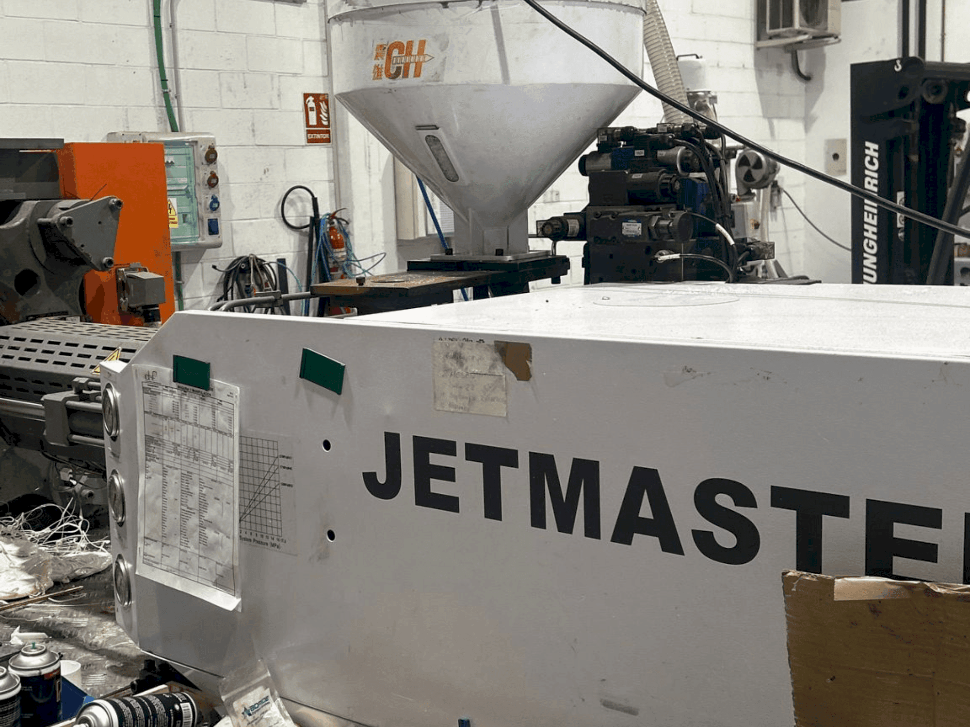 Prikaz stroja CHEN HSONG JM160-MK6e sprijeda