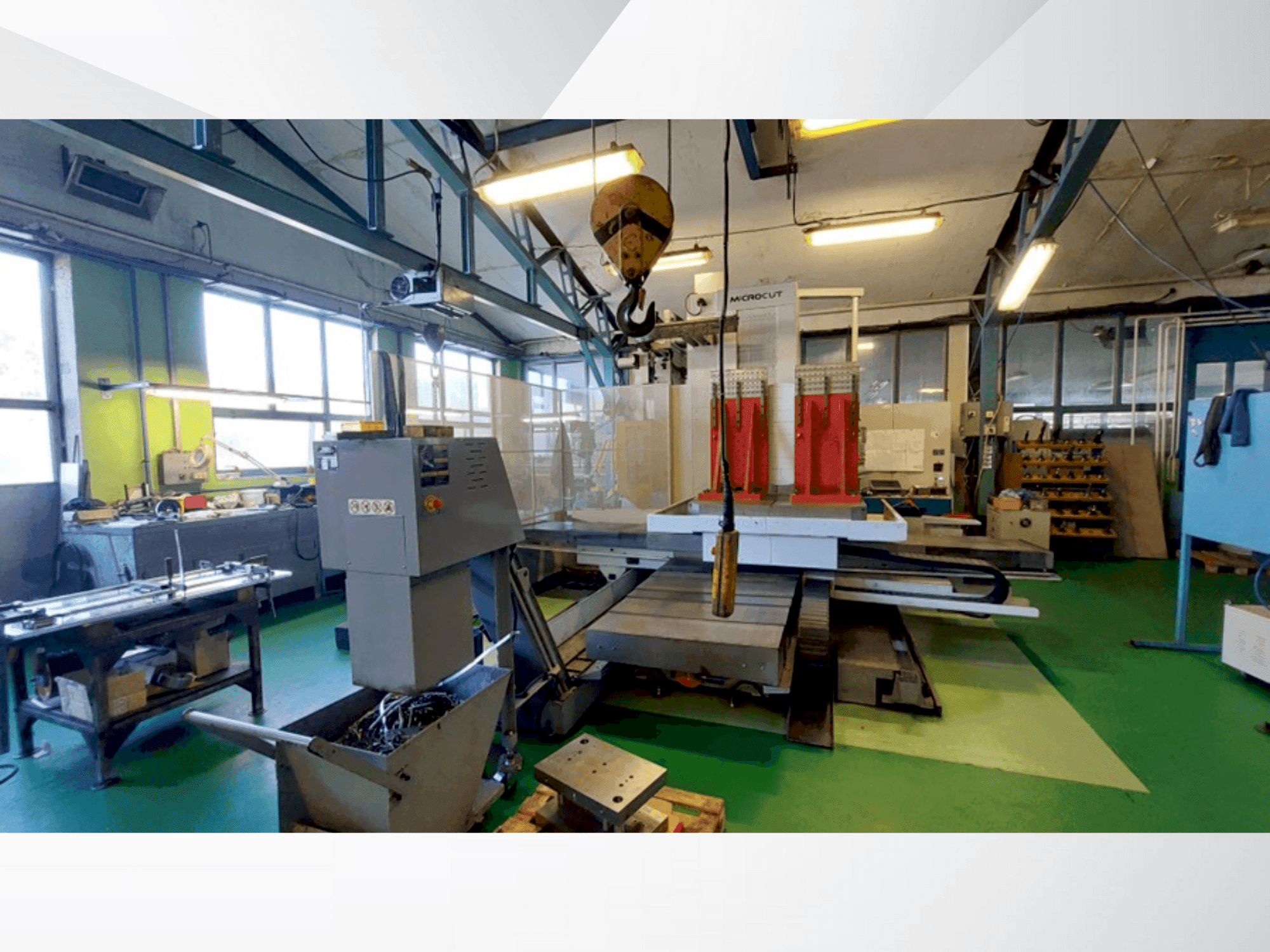 Prikaz stroja MICROCUT HBM-4 sprijeda