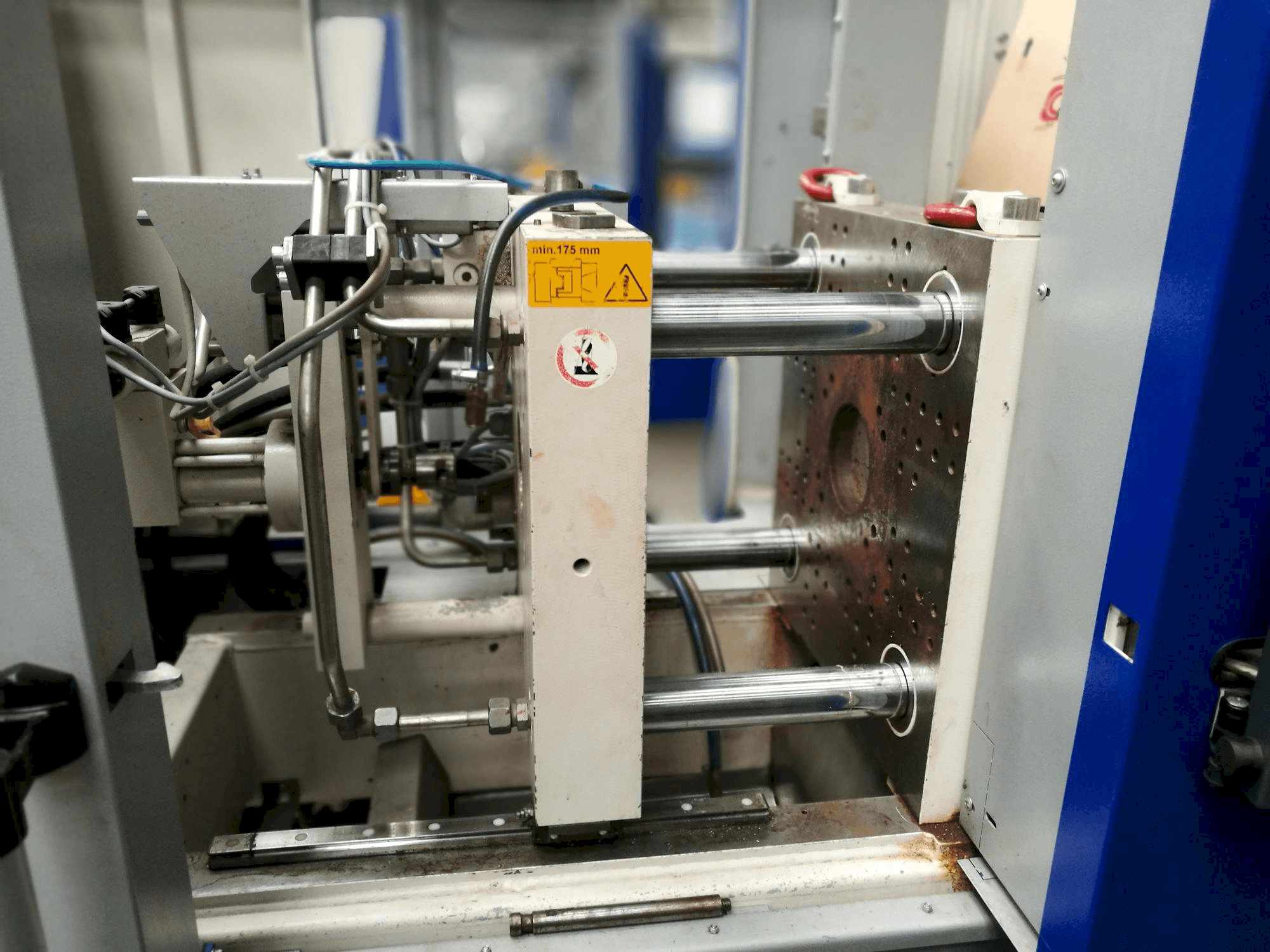 Prikaz stroja Krauss Maffei KM 35-55 CX sprijeda