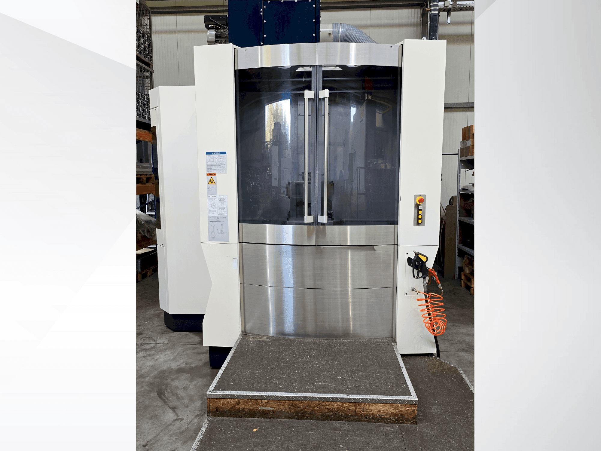 Prikaz stroja Makino A61nx sprijeda