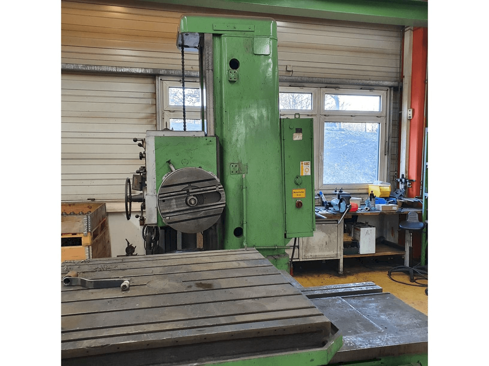 Prikaz stroja TOS Bohrwerk W 100 sprijeda