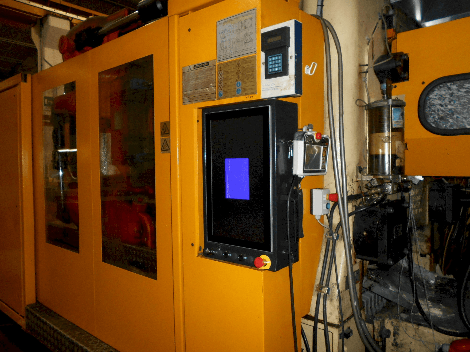 Prikaz stroja Husky ELL 750 RS 120/110 sprijeda