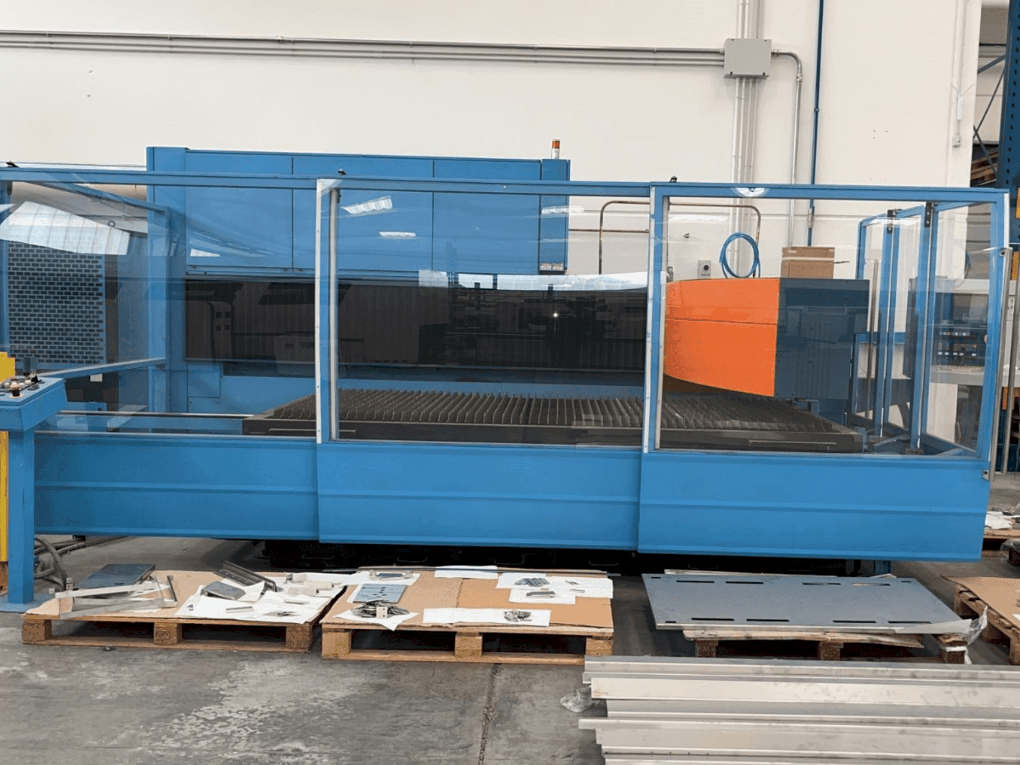 Prikaz stroja Prima Industrie Platino 1530 PL 9000 sprijeda