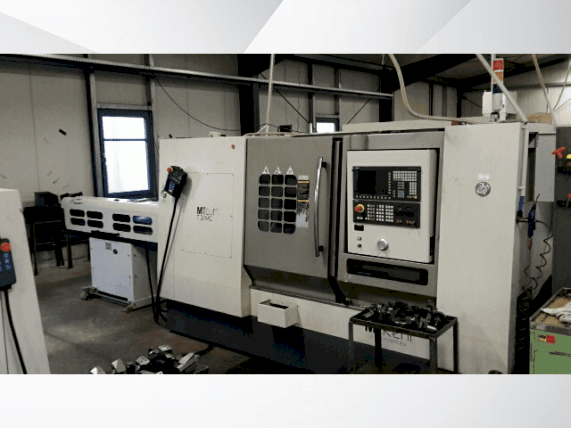 Prikaz stroja MTRent T30MC sprijeda
