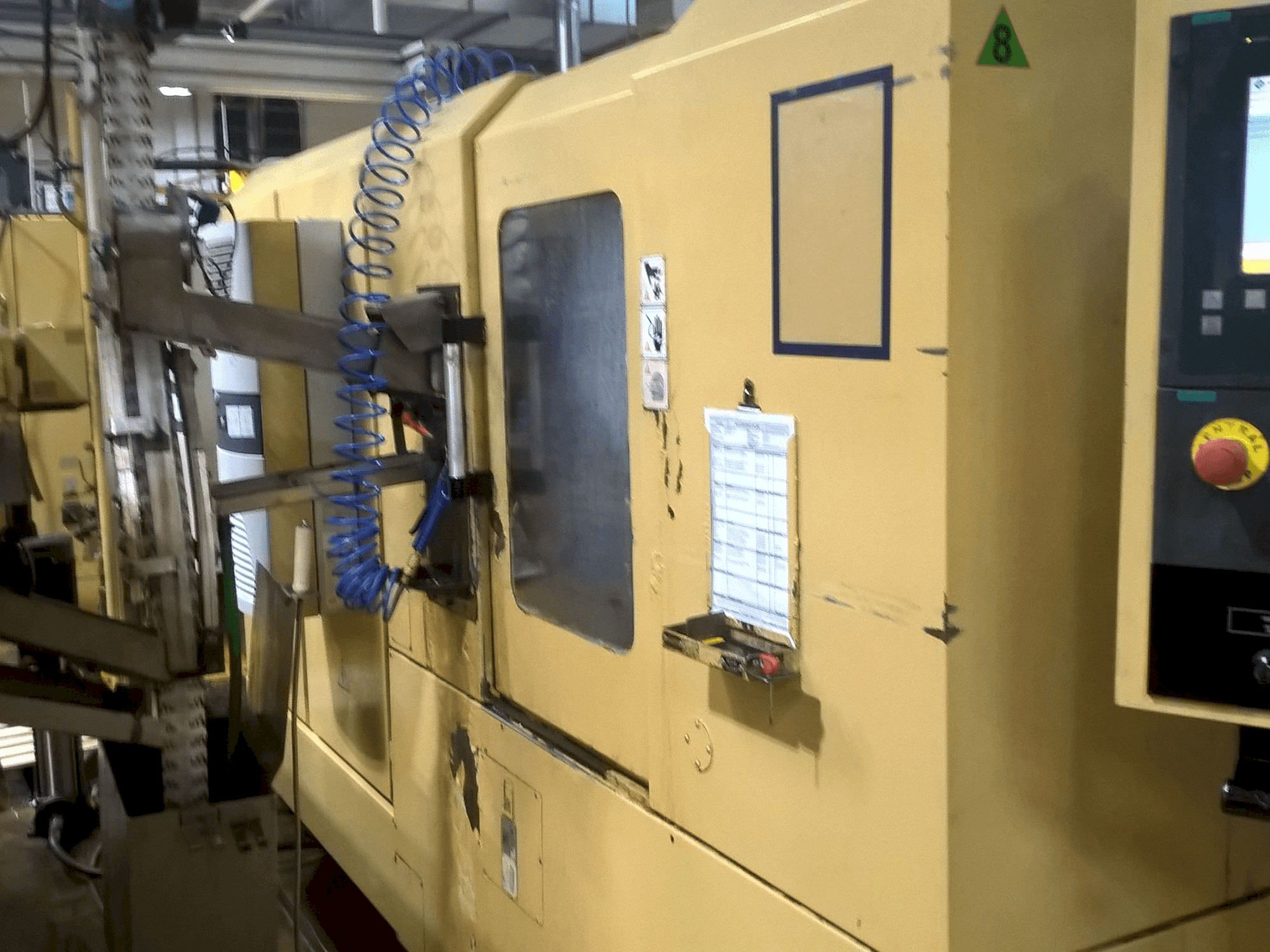 Prikaz desne strane stroja TAJMAC-ZPS SAL 100/4