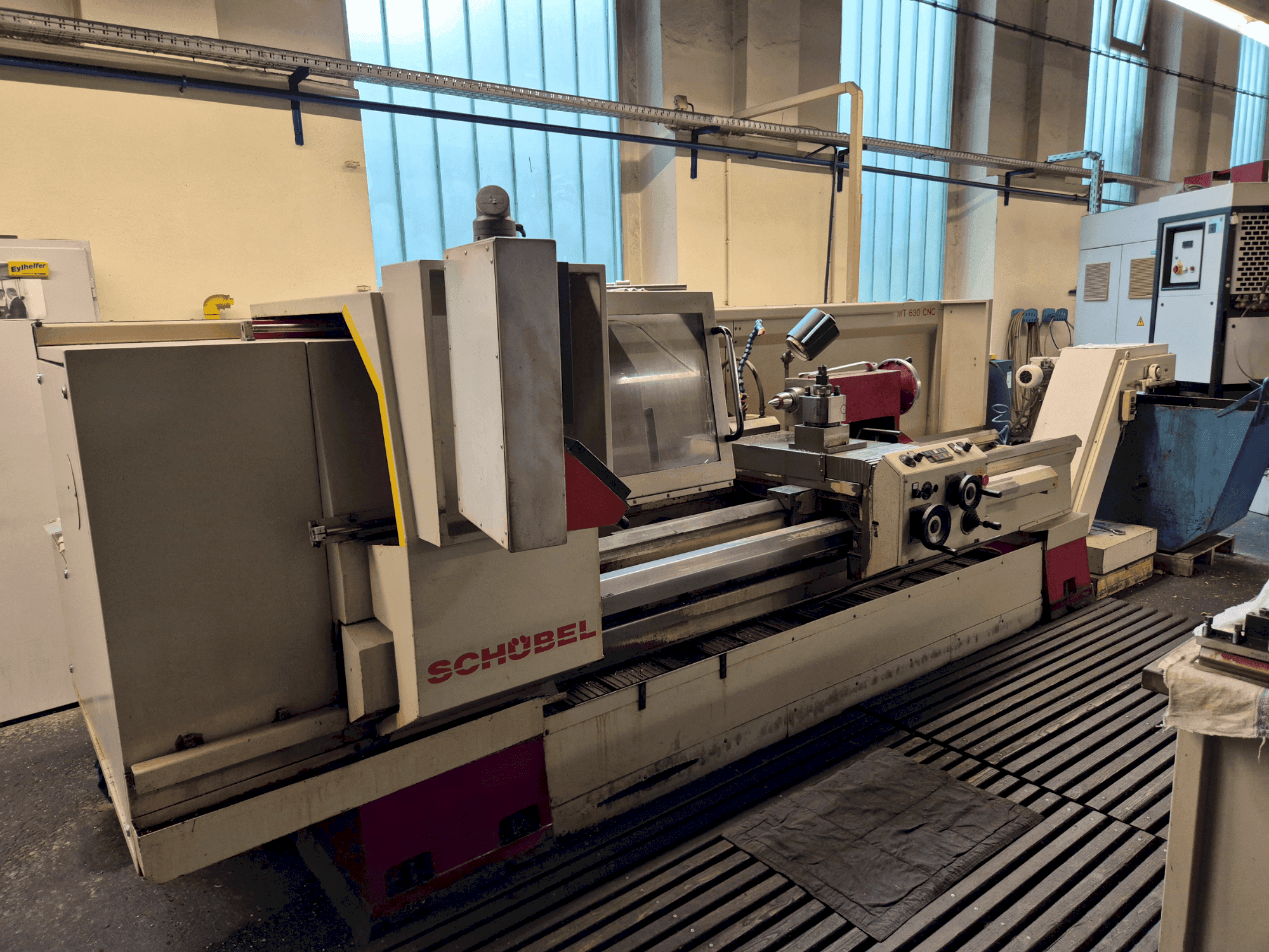 Prikaz stroja SCHÜBEL MT 630 CNC sprijeda
