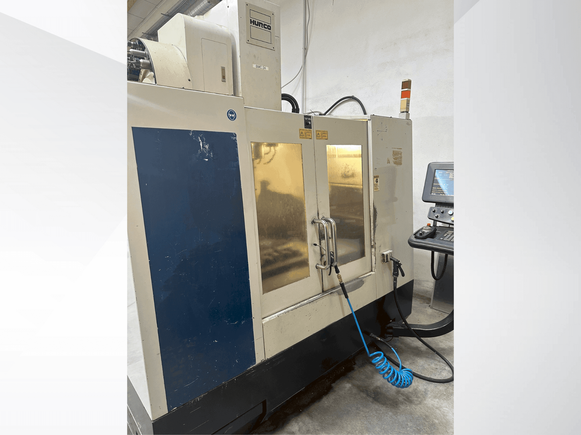 Prikaz stroja Hurco BMC 2416 sprijeda