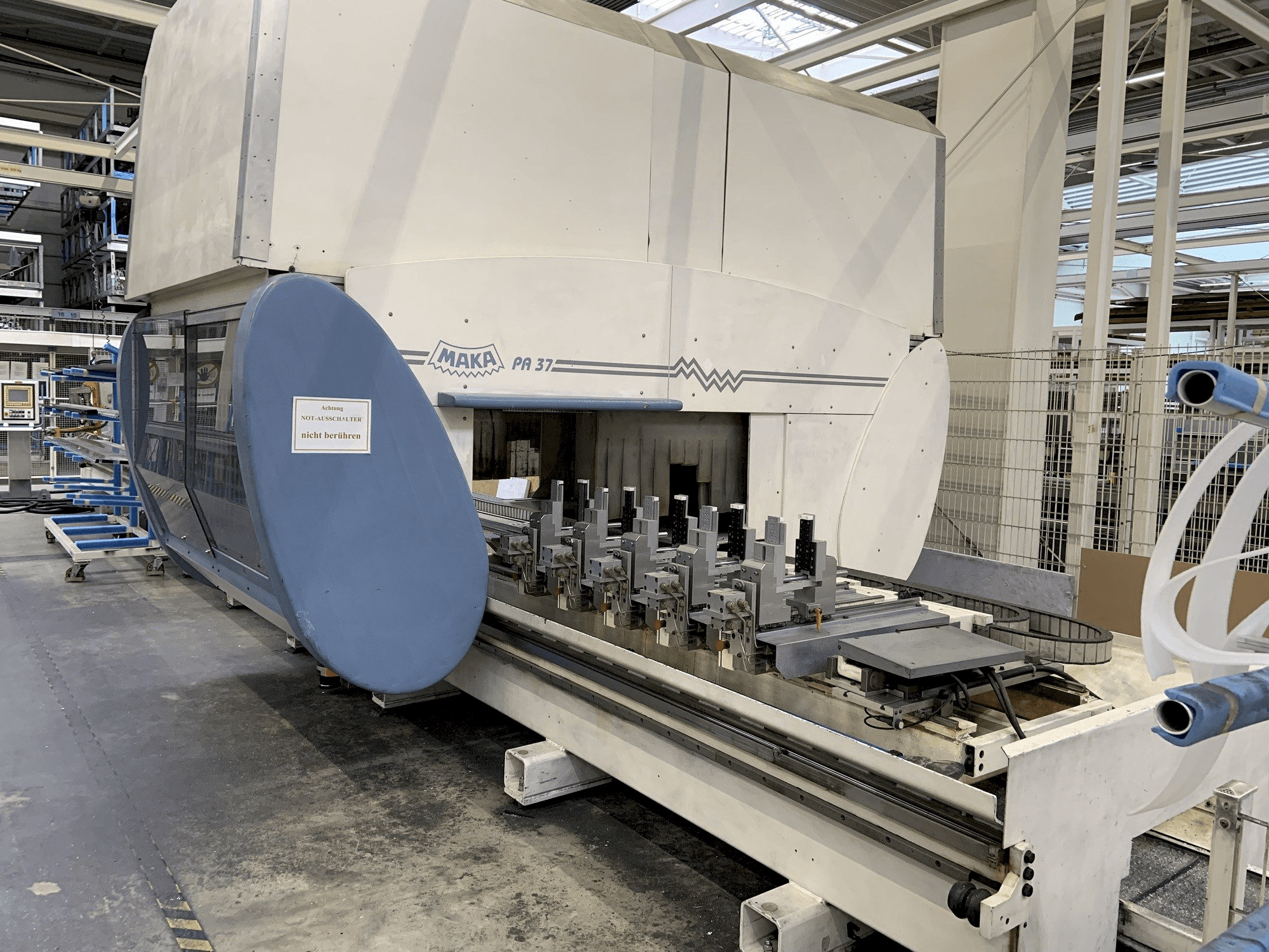 Prikaz stroja MAKA PA37 sprijeda