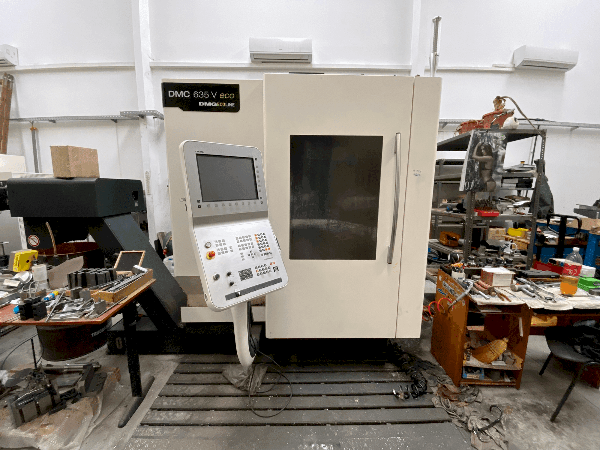 Prikaz stroja DMG MORI DMC 635 V eco sprijeda