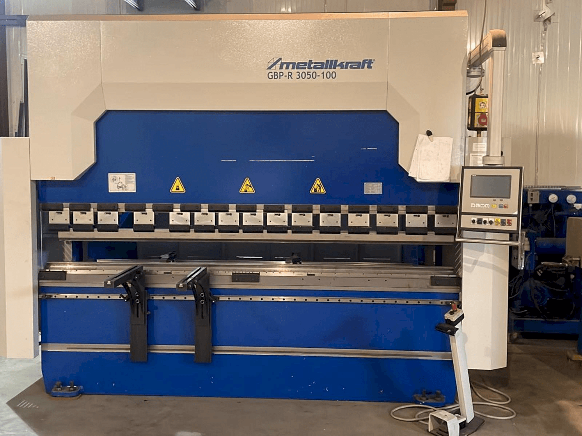 Prikaz stroja Metallkraft GBPR30540-100 sprijeda