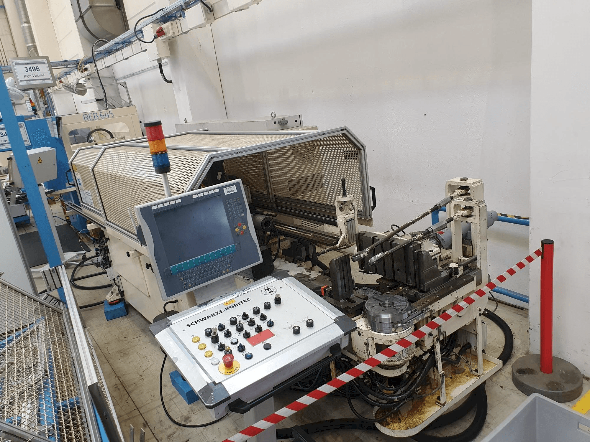 Prikaz stroja SCHWARZE-ROBITEC CNC40MR sprijeda