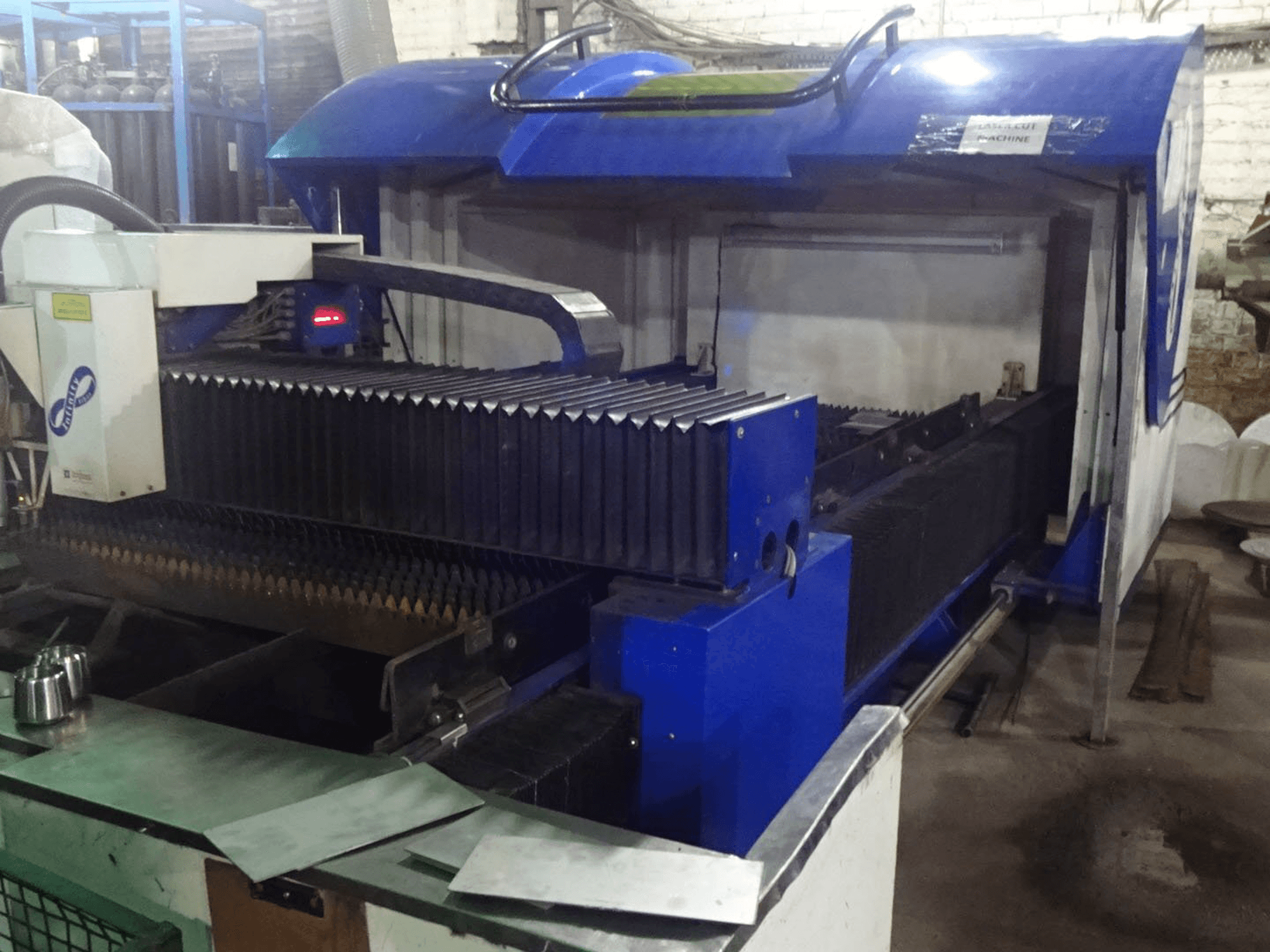 Prikaz stroja Sahajanand FA 428 sprijeda