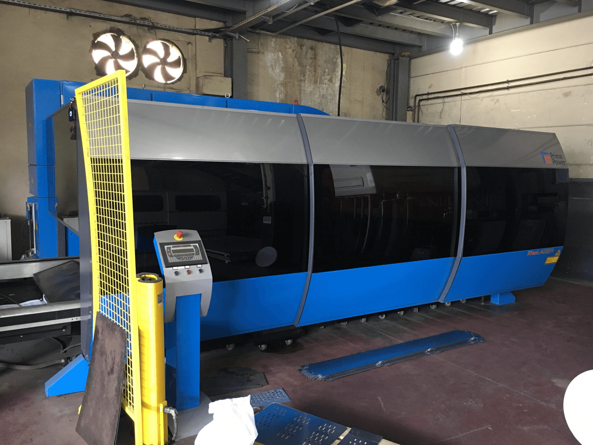 Prikaz stroja Prima Power ZAPHIRO slijeva