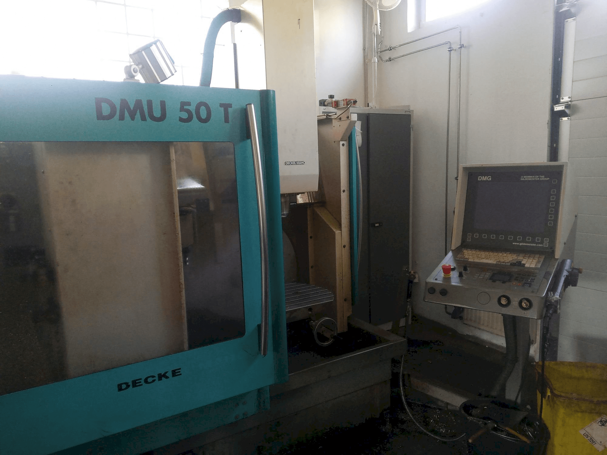 Prikaz stroja DECKEL MAHO DMU 50 T sprijeda