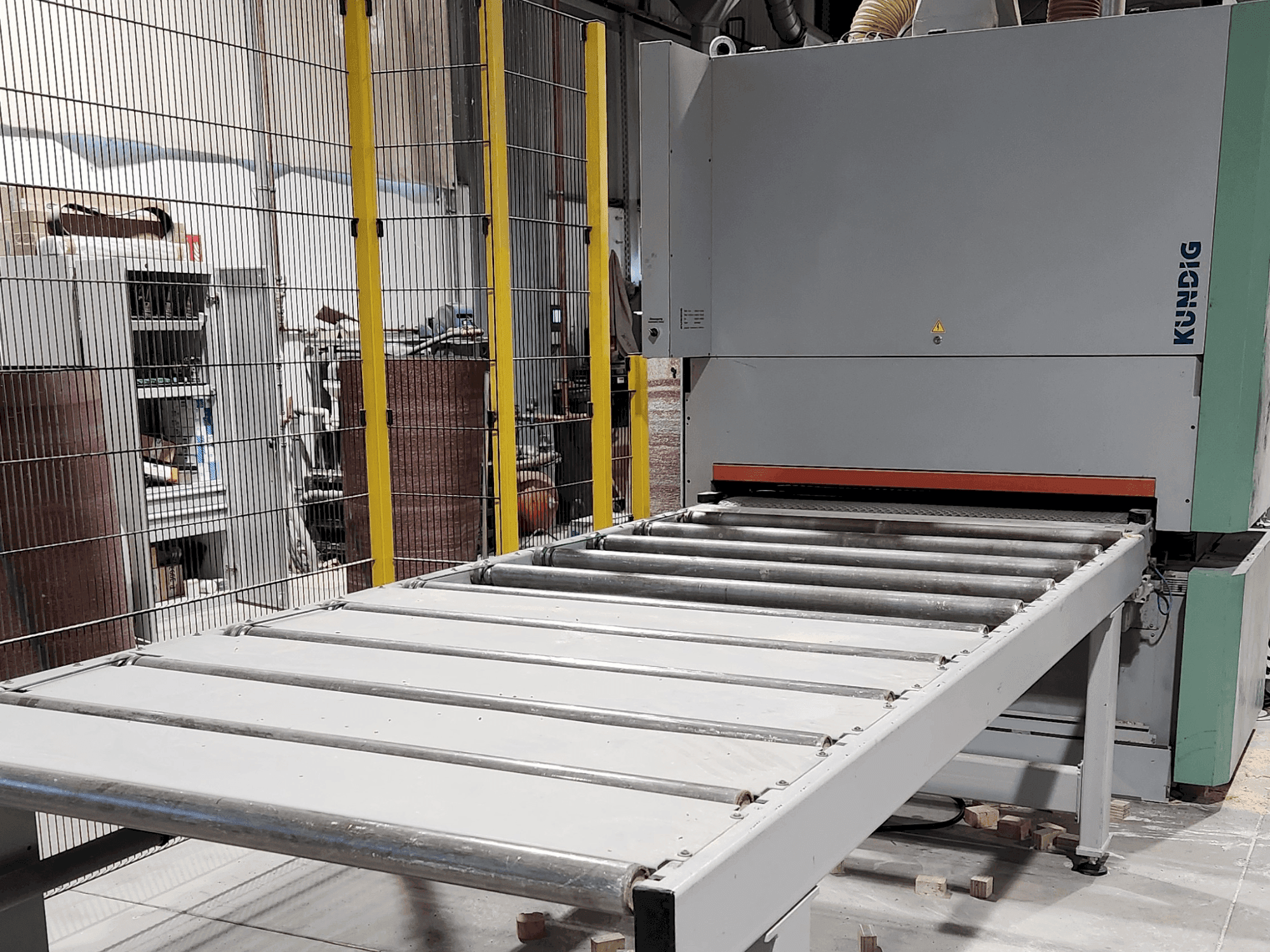 Prikaz stroja Kundig Premium-2 1350-RG sprijeda