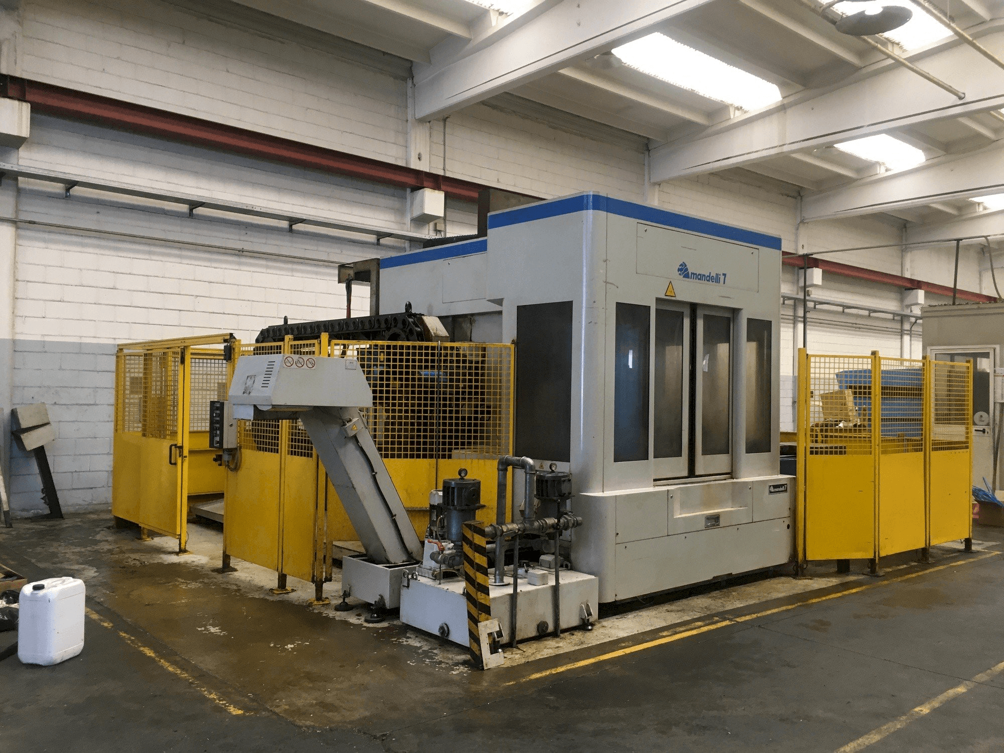 Prikaz stroja Mandelli Type 7 sprijeda