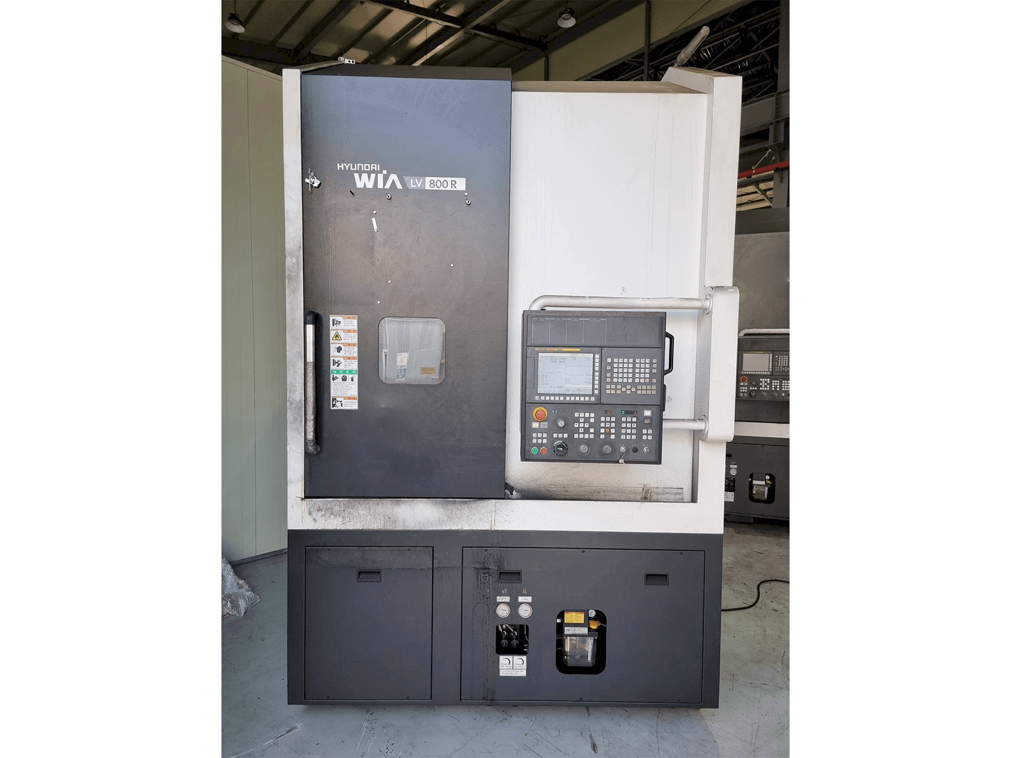 Prikaz stroja Hyundai Wia LV800R sprijeda