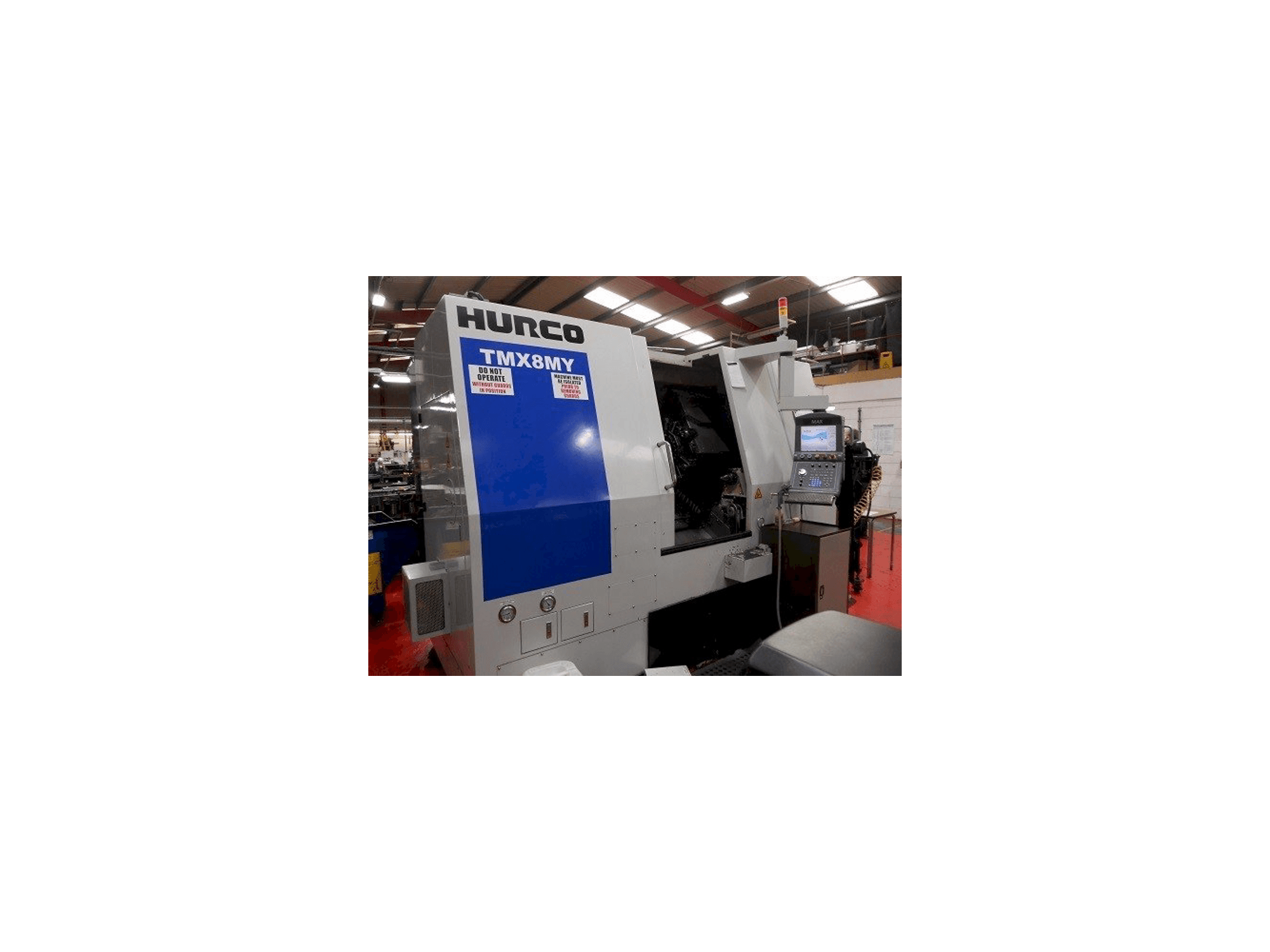 Prikaz stroja Hurco TMX 8MY sprijeda