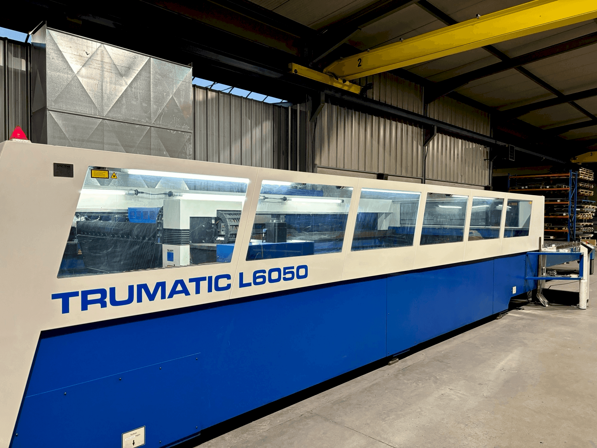 Prikaz stroja TRUMPF Trumatic L6050 sprijeda