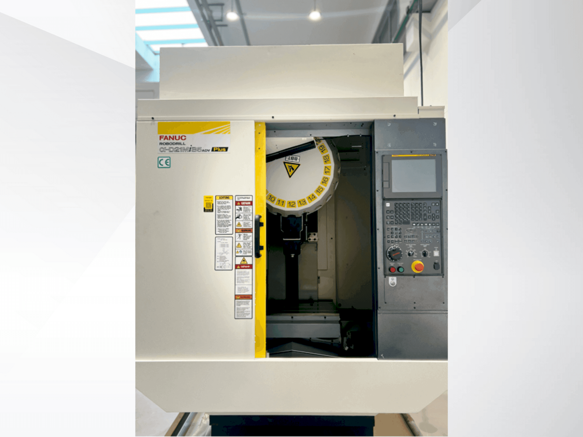 Prikaz stroja FANUC α-D21MiB5ADV Plus sprijeda