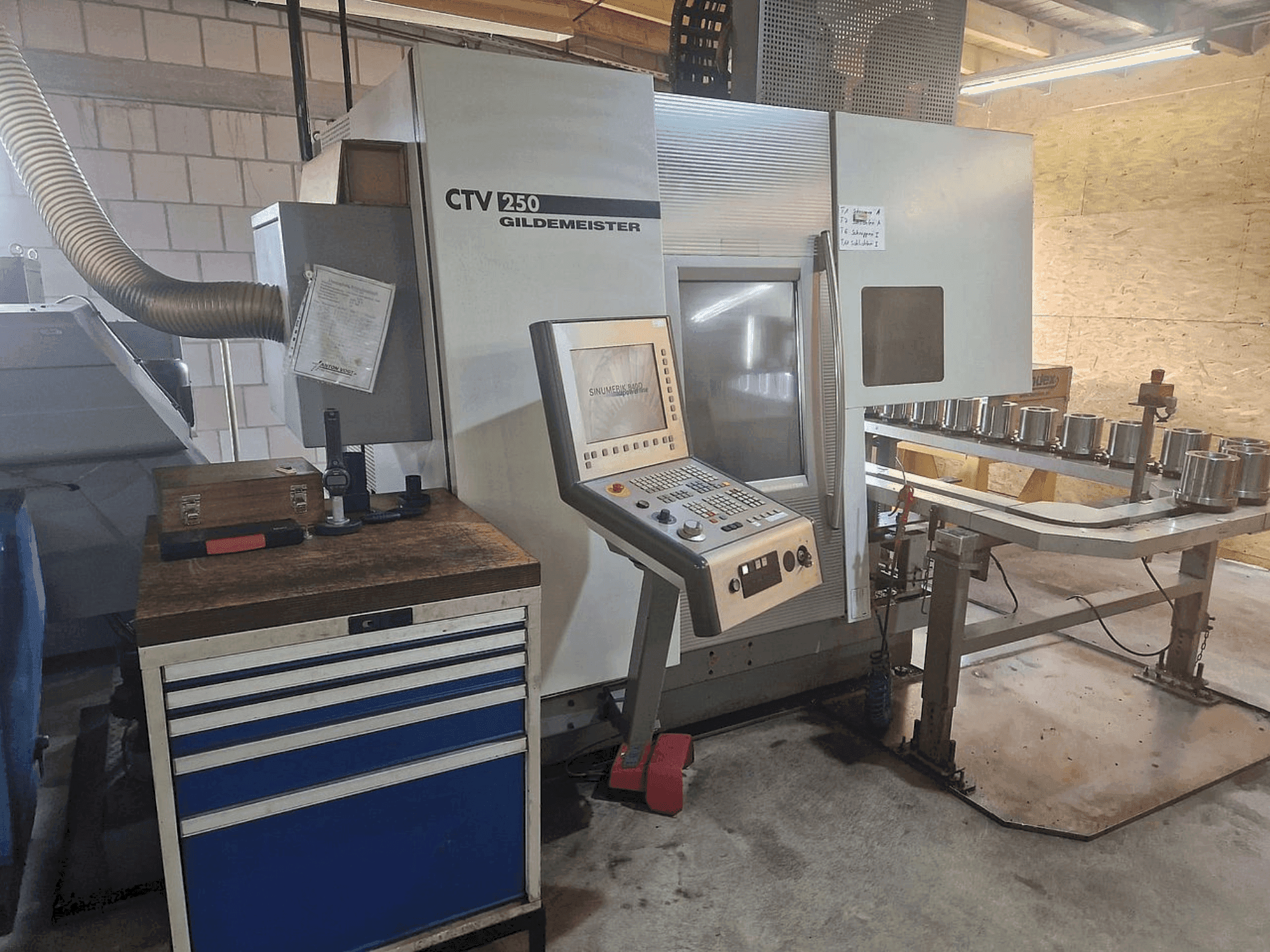 Prikaz stroja DMG GILDEMEISTER CTV 250 sprijeda