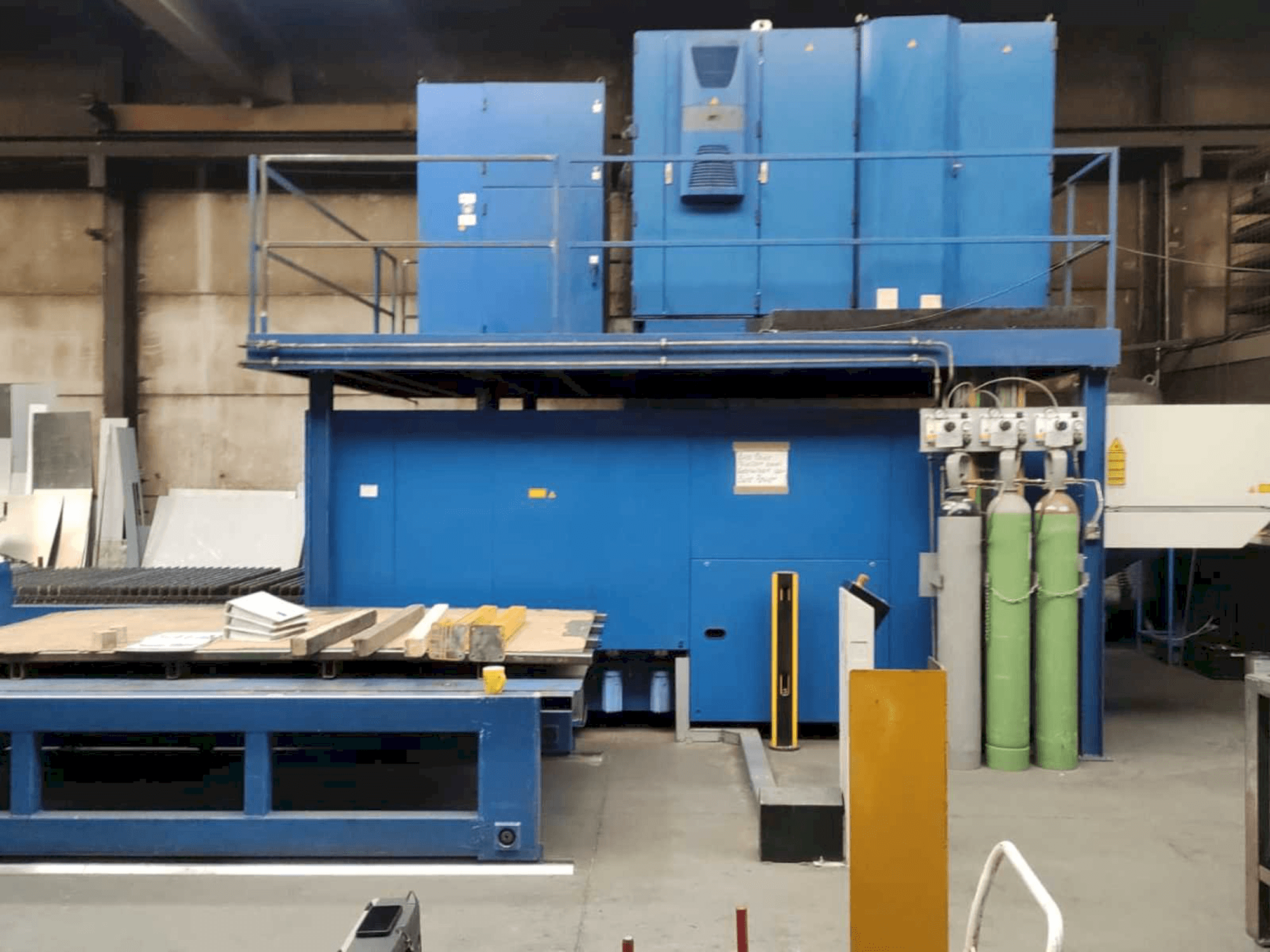 Prikaz stroja Trumpf Trulaser 3030 sprijeda