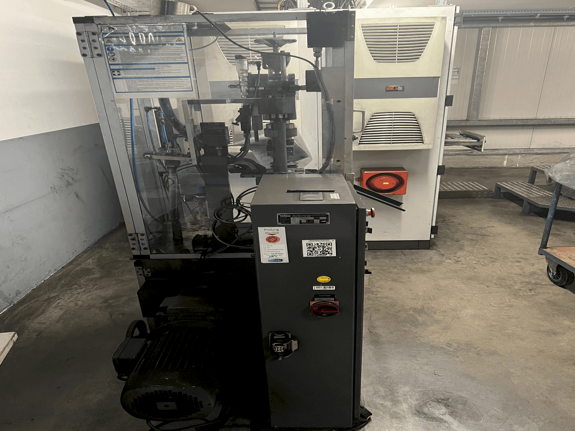 Prikaz stroja KOMAGE K 6 Mechanical Powder Press sprijeda