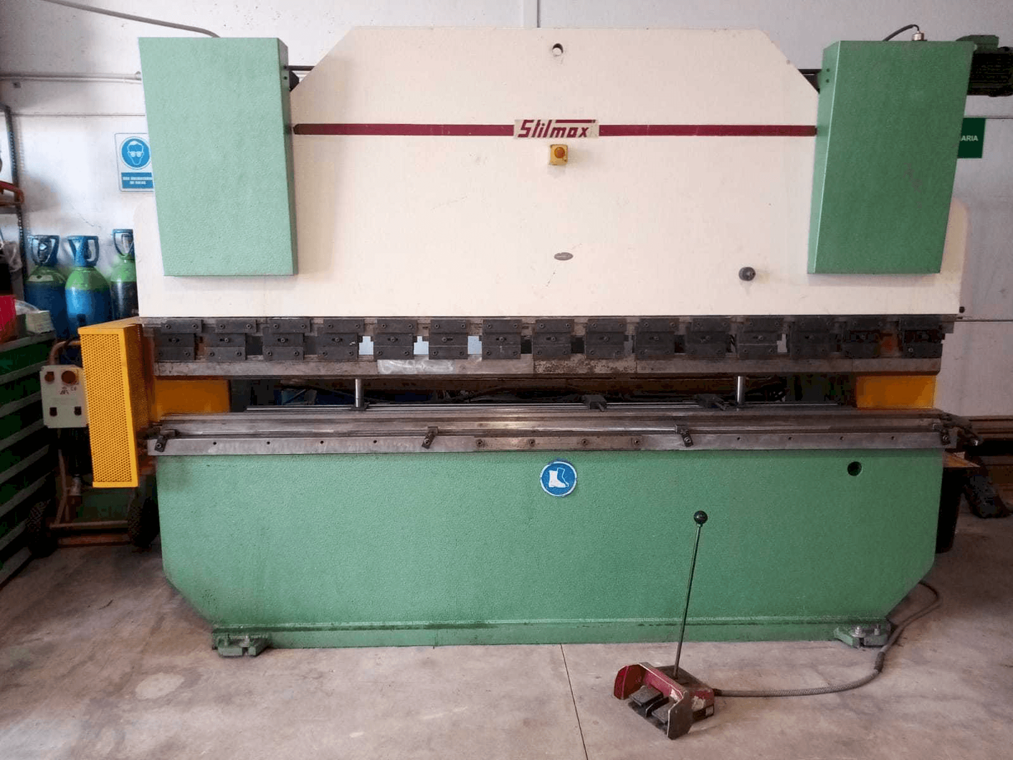 Prikaz stroja STILMAX 3100 sprijeda