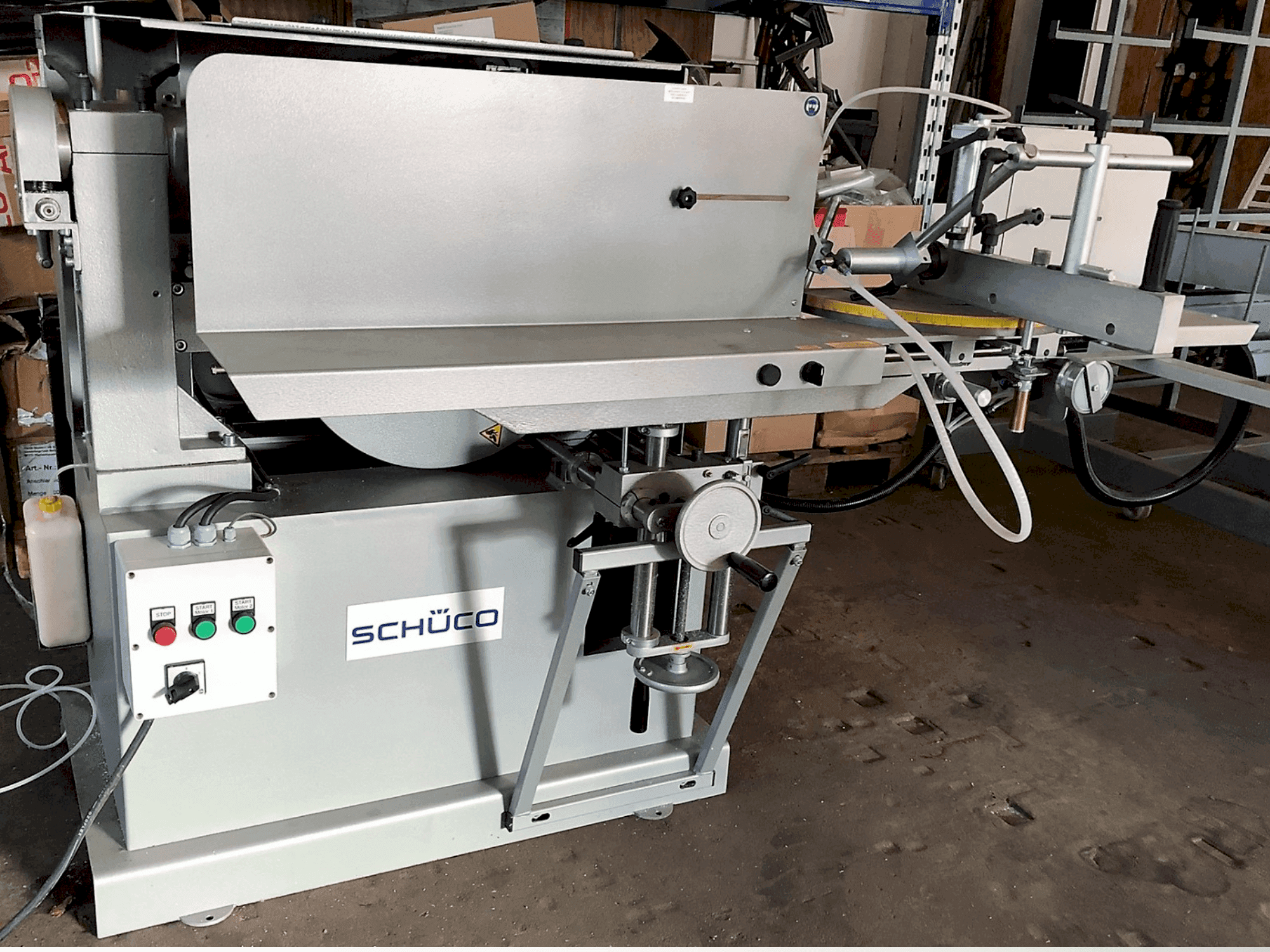 Prikaz stroja SCHÜCO AS 450 sprijeda