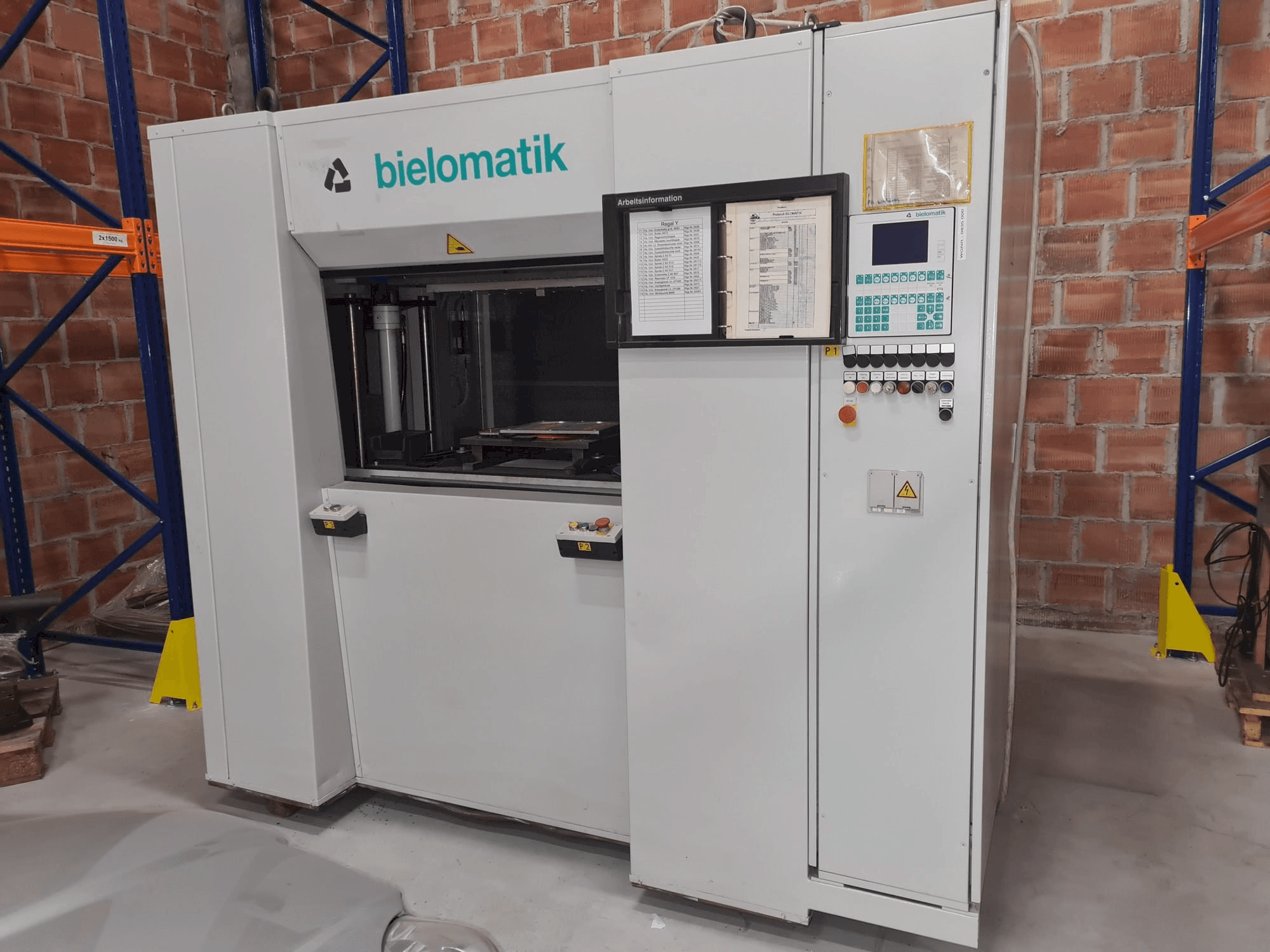 Prikaz stroja bielomatik K3215 sprijeda