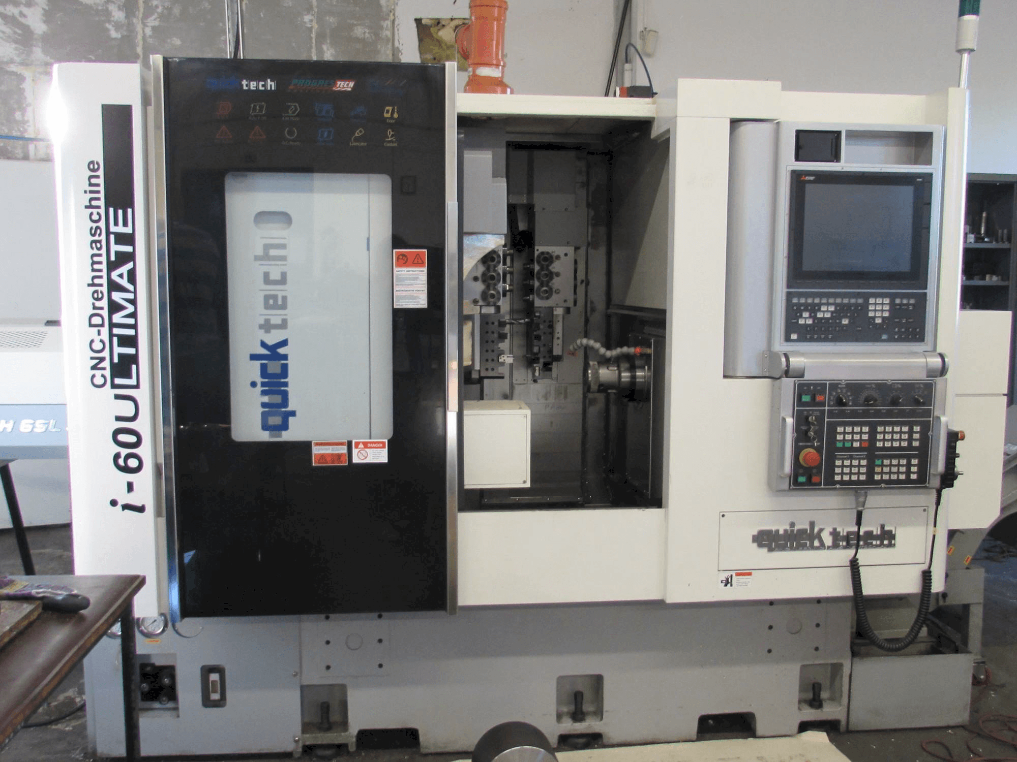 Prikaz stroja Quick-Tech I-60U sprijeda