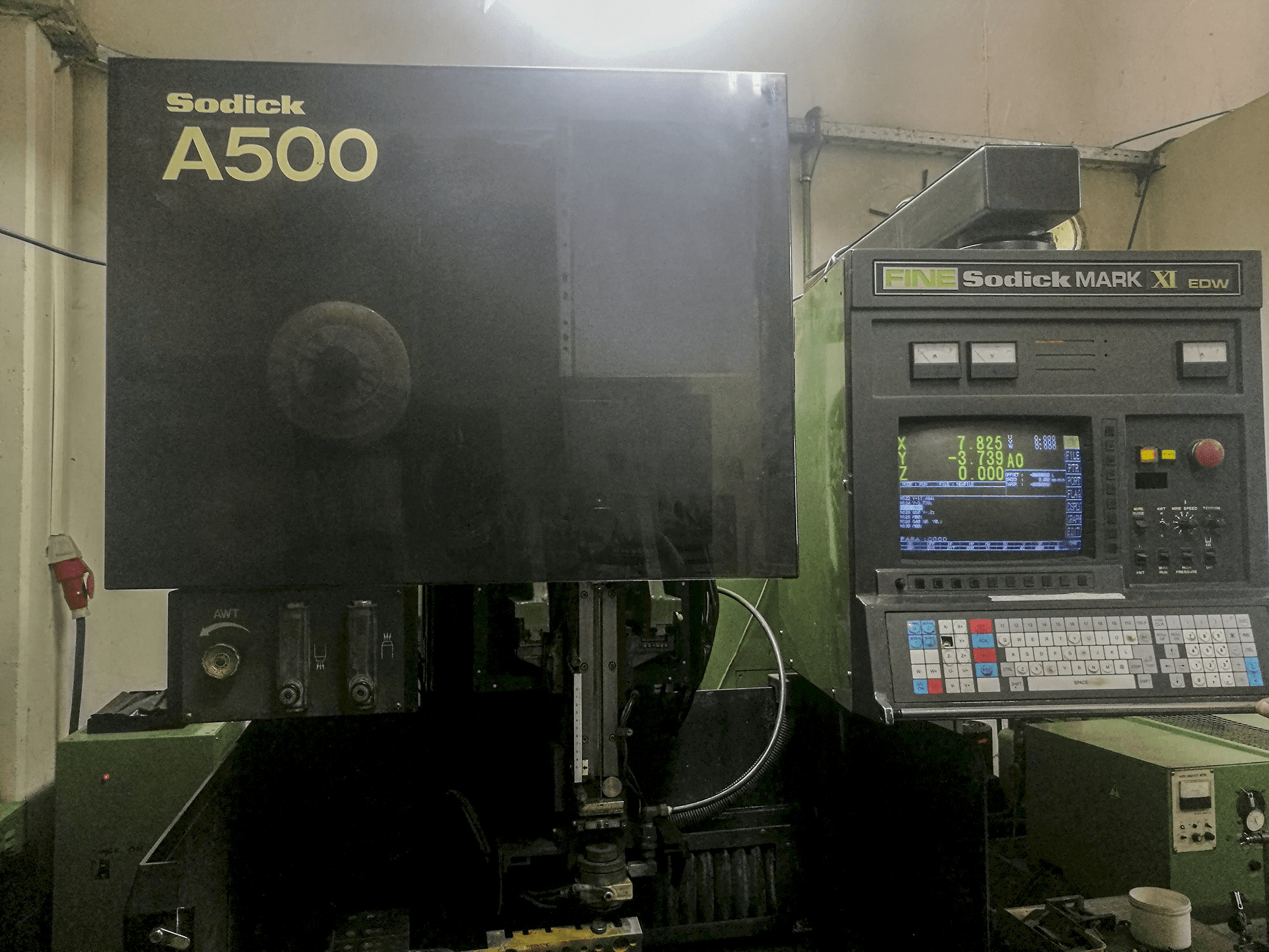 Prikaz stroja Sodick A500 sprijeda