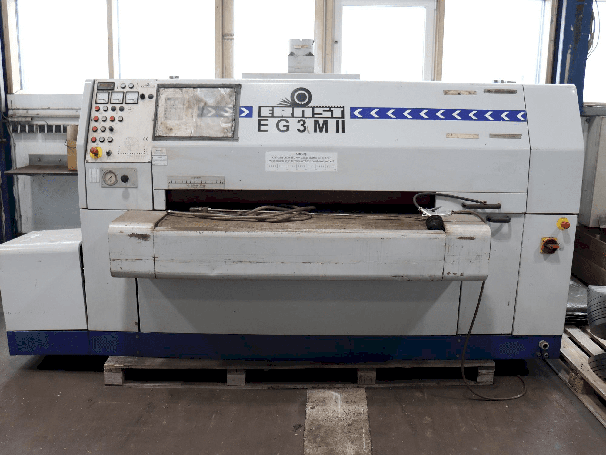 Prikaz stroja ERNST EG3M II sprijeda