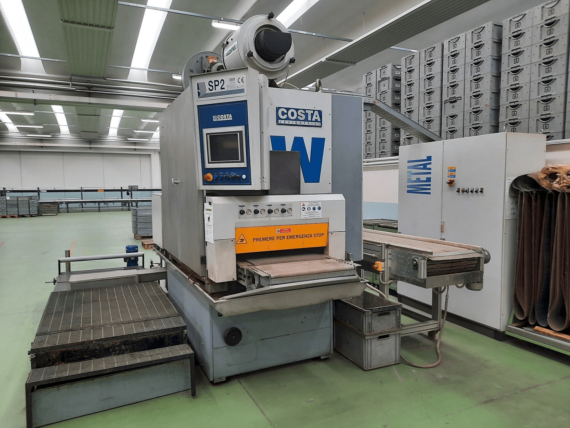 Prikaz stroja Costa CCCC 600 sprijeda