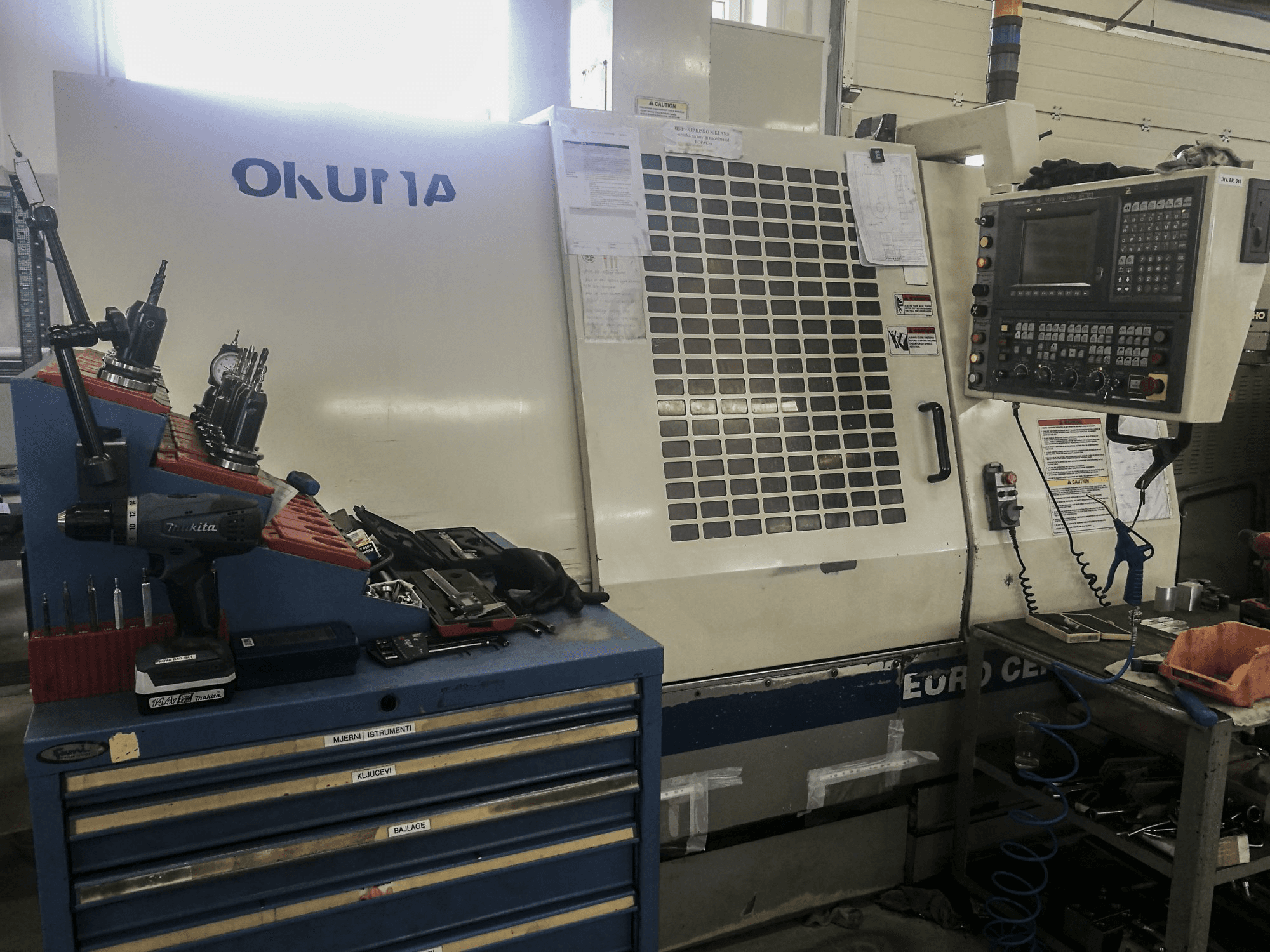 Prikaz stroja Okuma EURO CENTER V50 sprijeda