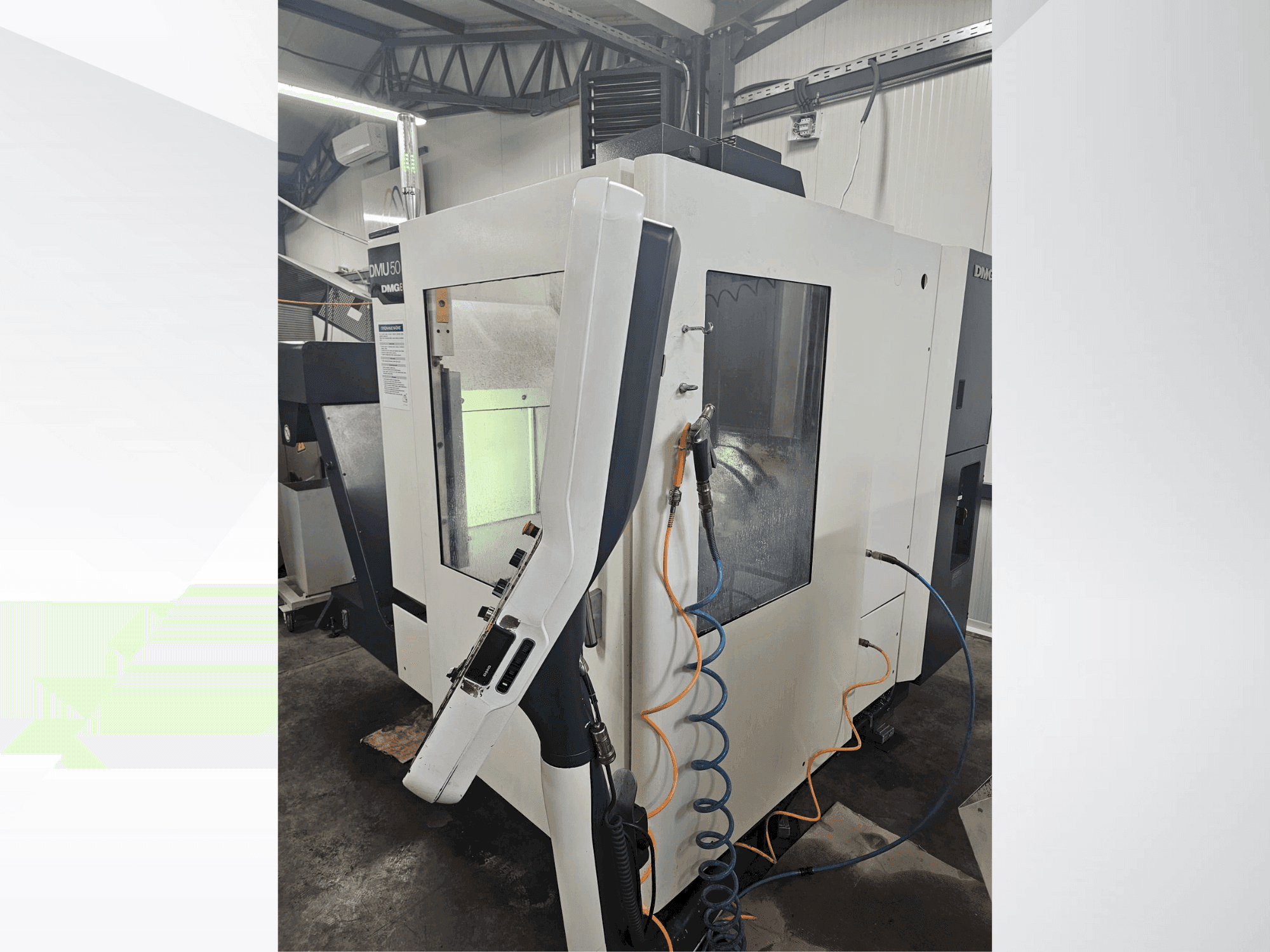 Prikaz stroja DMG DECKEL MAHO DMU 50 eco sprijeda