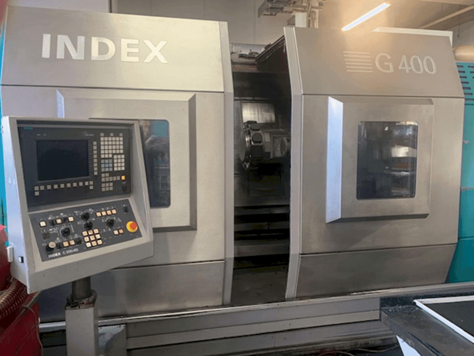 Prikaz stroja Index G400 sprijeda