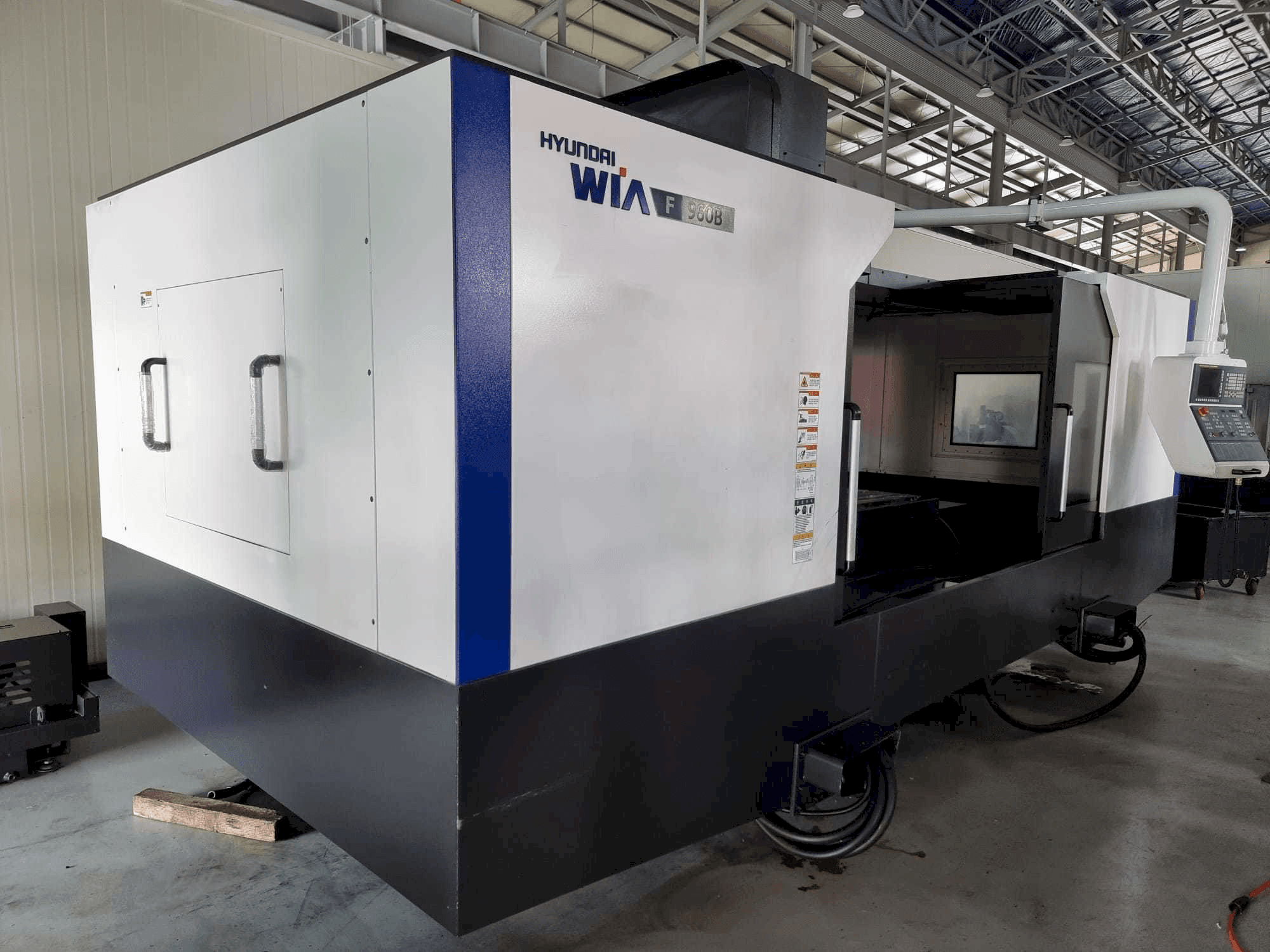 Prikaz stroja Hyundai Wia F960B sprijeda