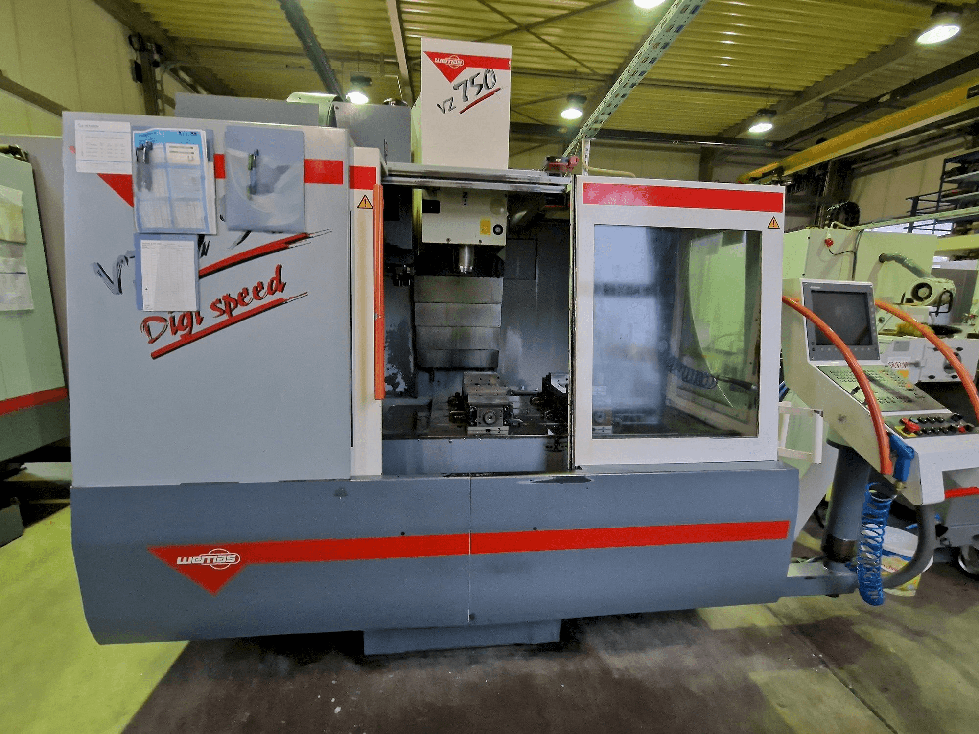 Prikaz stroja WEMAS VZ 750 sprijeda