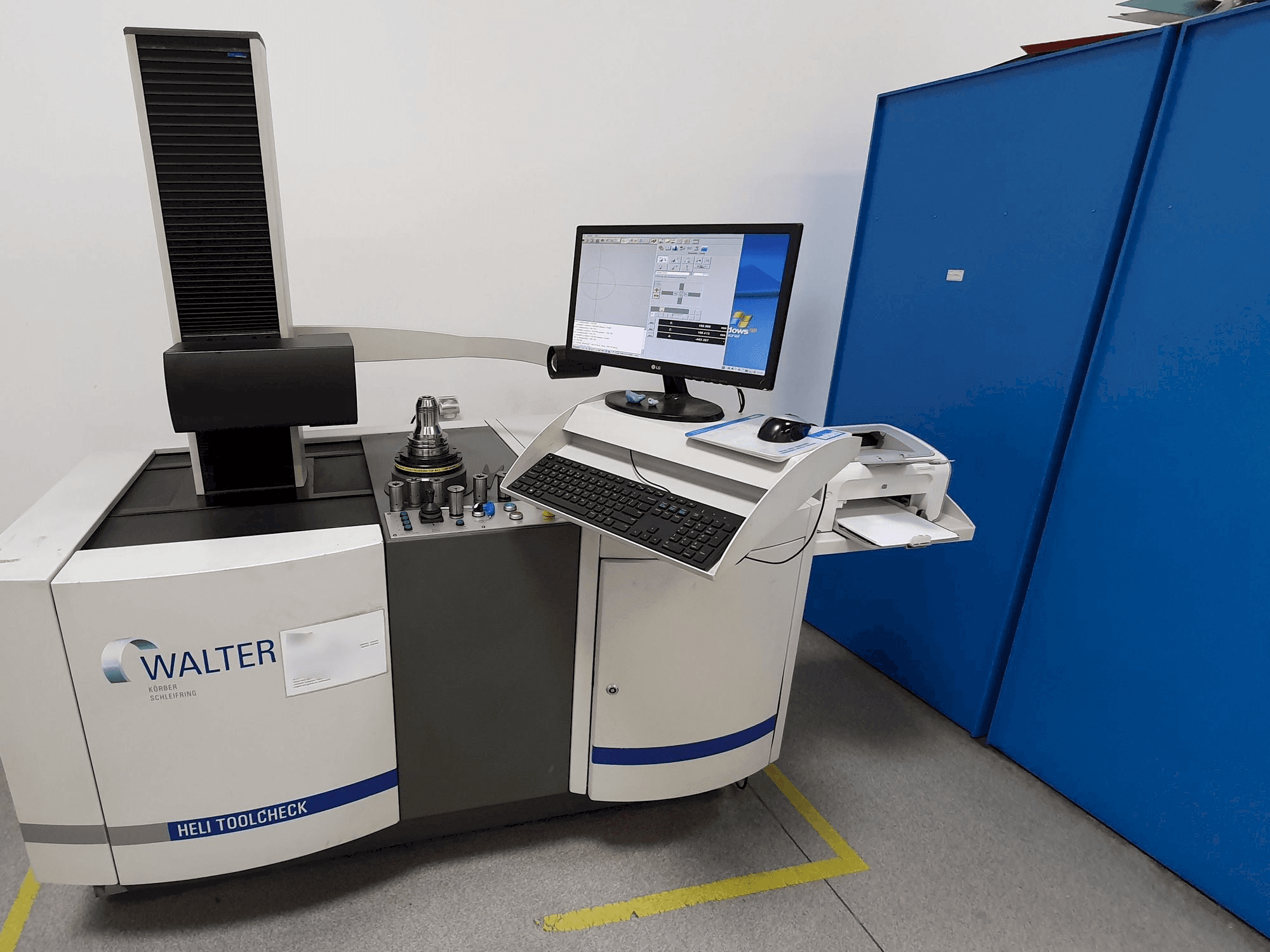 Prikaz stroja Walter Heli Toolcheck 3C sprijeda