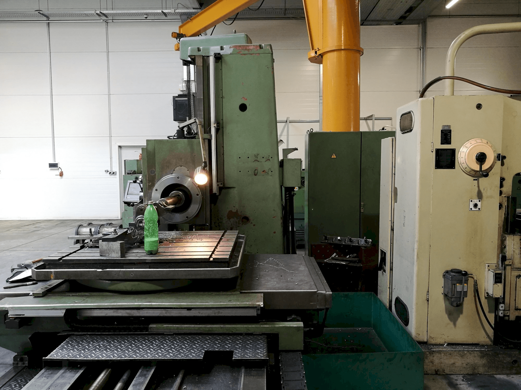 Prikaz stroja TOS WHN 9B sprijeda