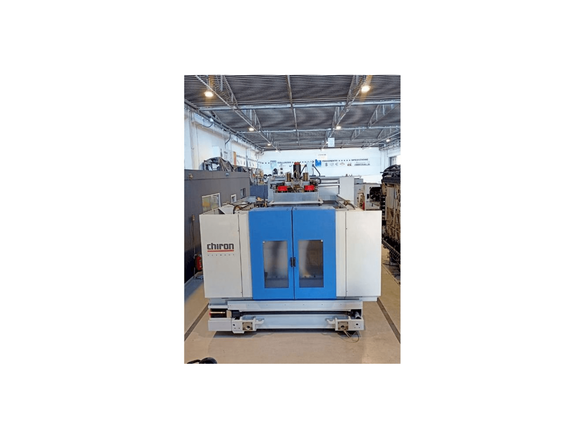 Prikaz stroja CHIRON DZ24 WM HS sprijeda