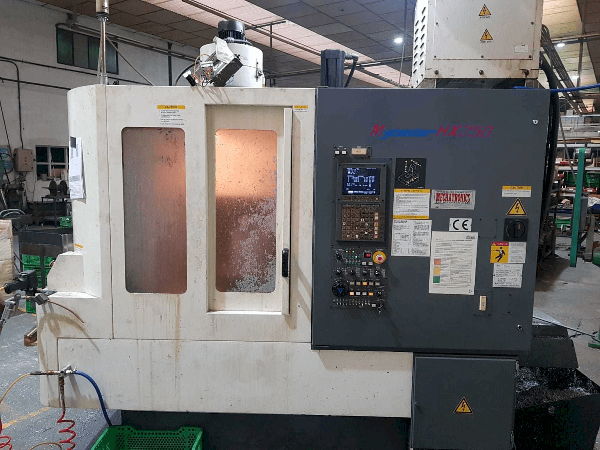 Prikaz stroja Kitamura Mycenter HX250 sprijeda