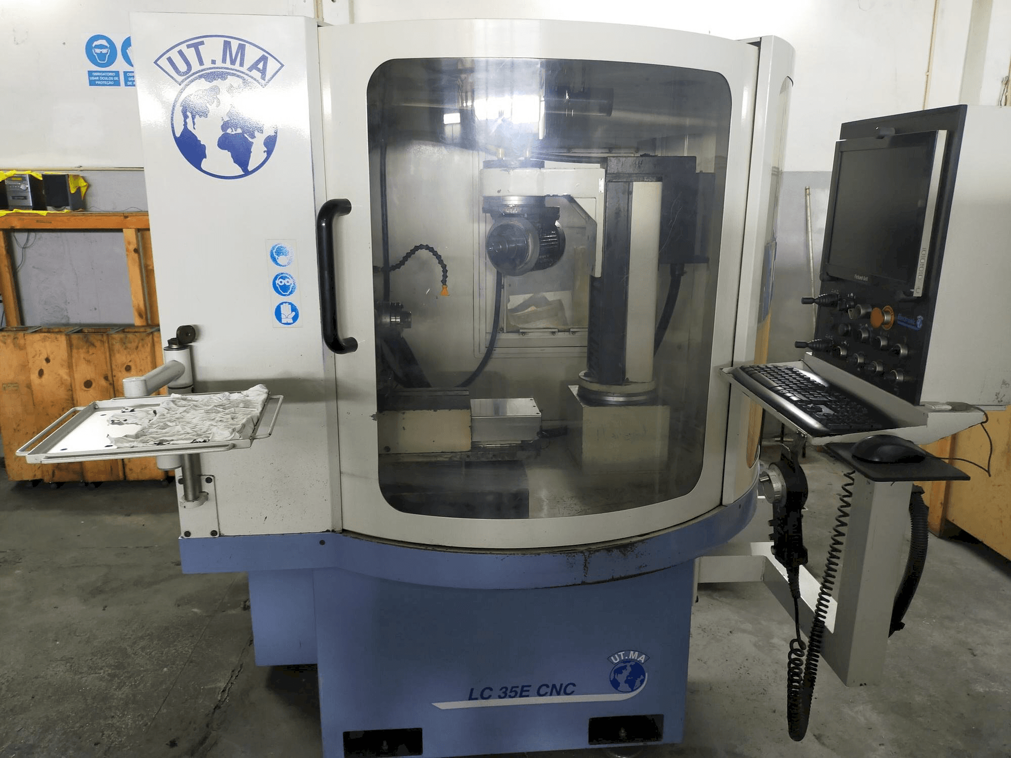 Prikaz stroja UT.MA LC 35E sprijeda