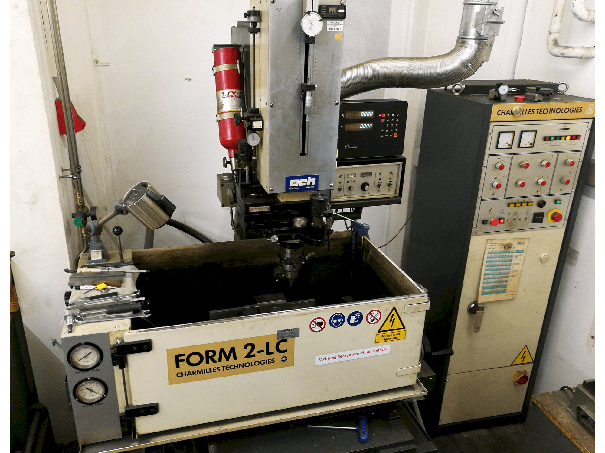 Prikaz stroja CHARMILLES Form 2-LC sprijeda
