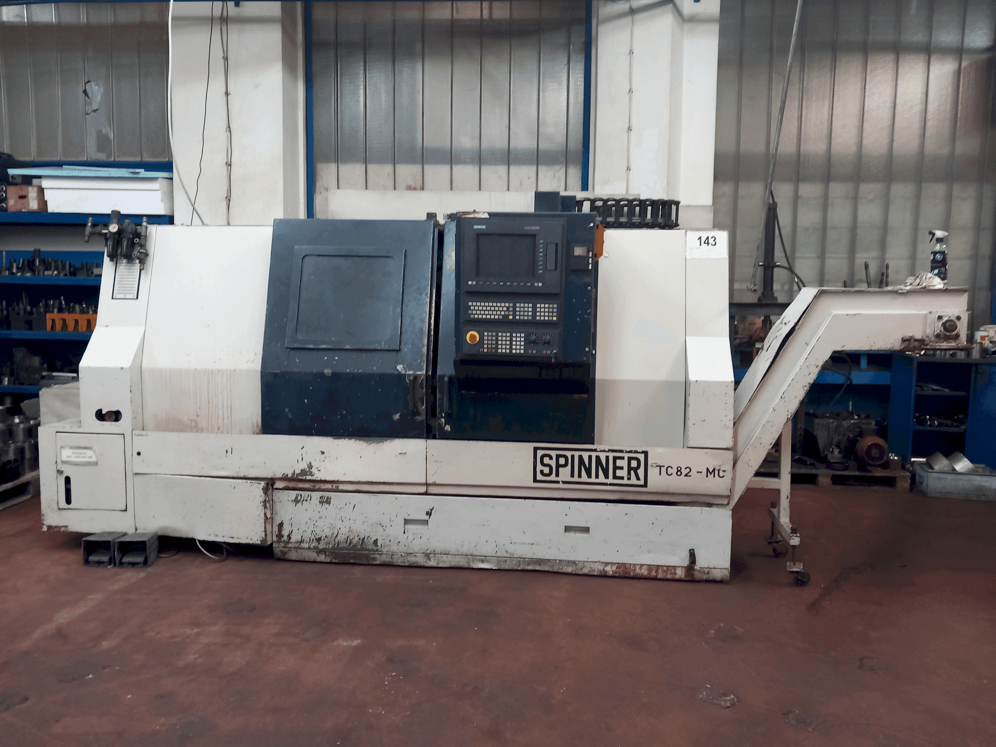 Prikaz stroja SPINNER TC 82 -MC sprijeda