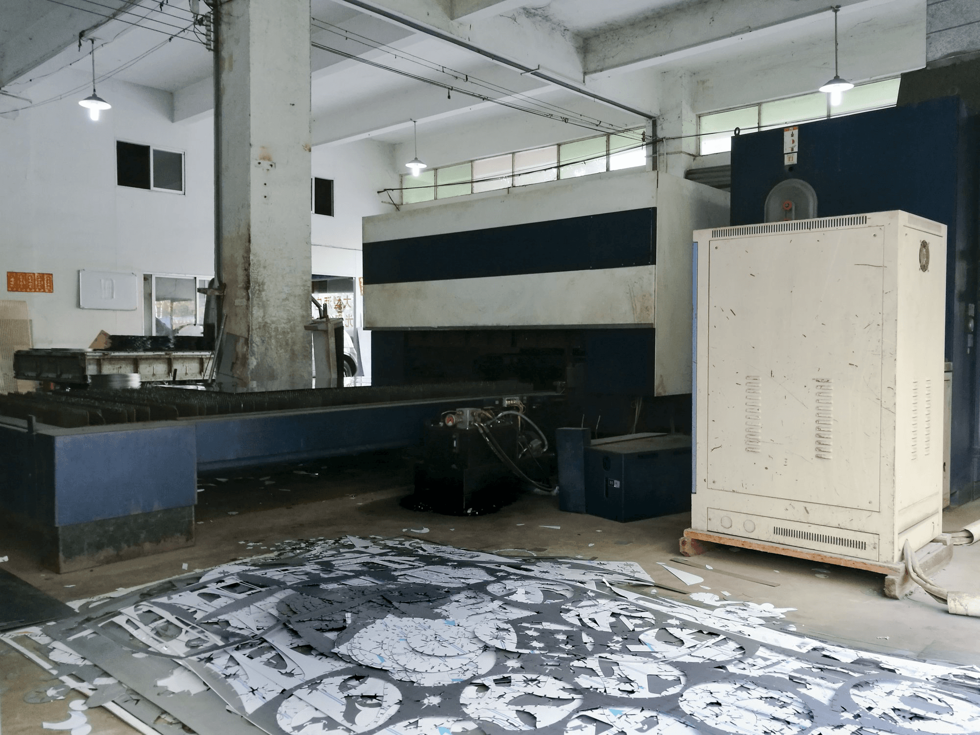 Prikaz 1 stroja Trumpf TruLaser 3030 zdesna