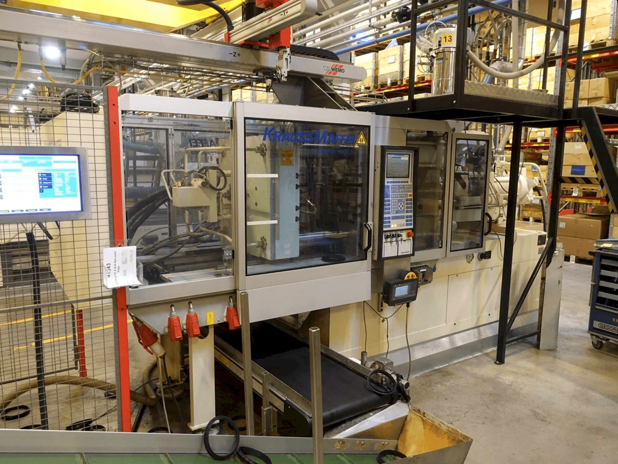 Prikaz stroja Krauss Maffei KM 150-700 C1 sprijeda