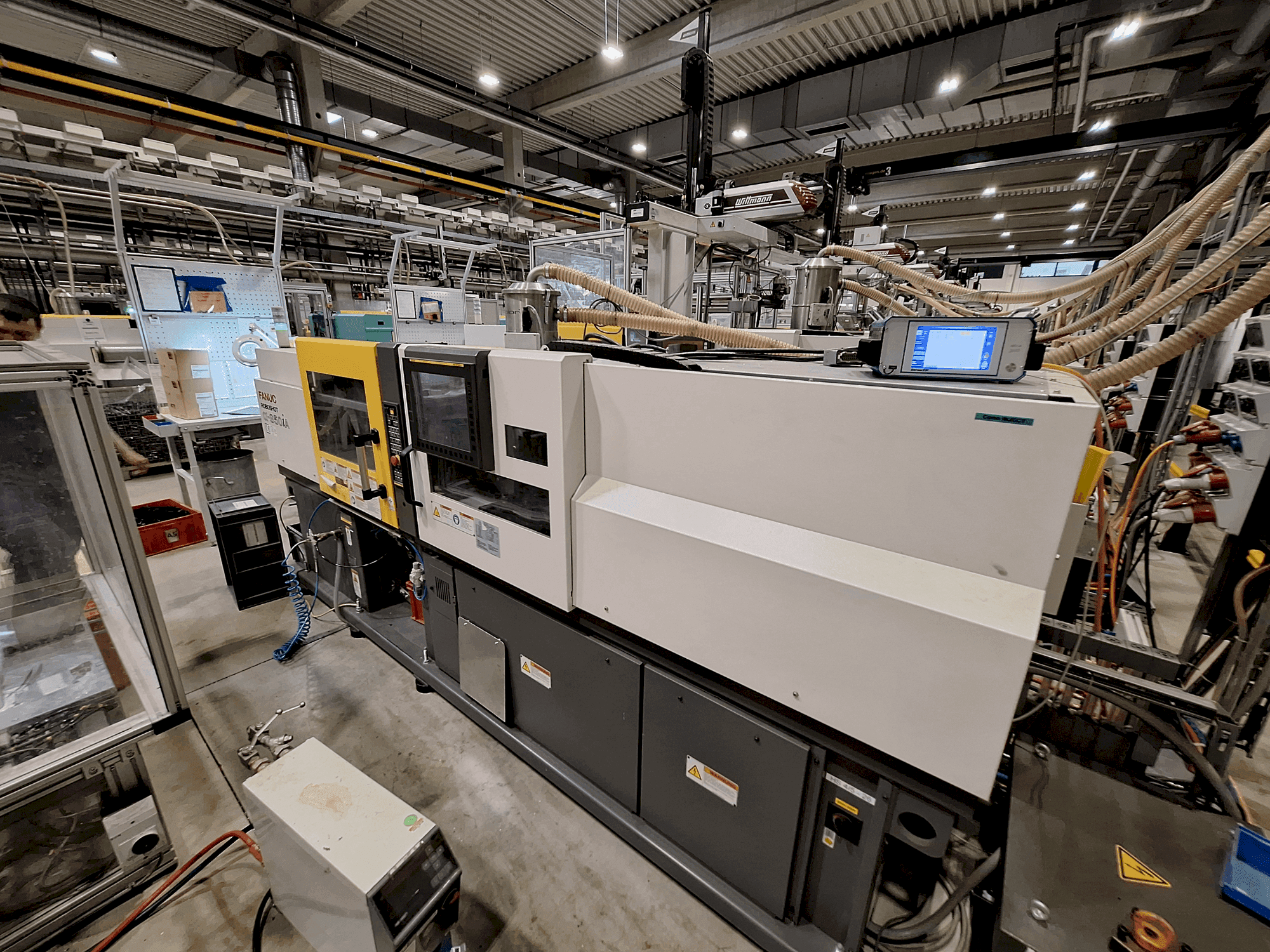 Prikaz stroja FANUC Roboshot S50iA sprijeda